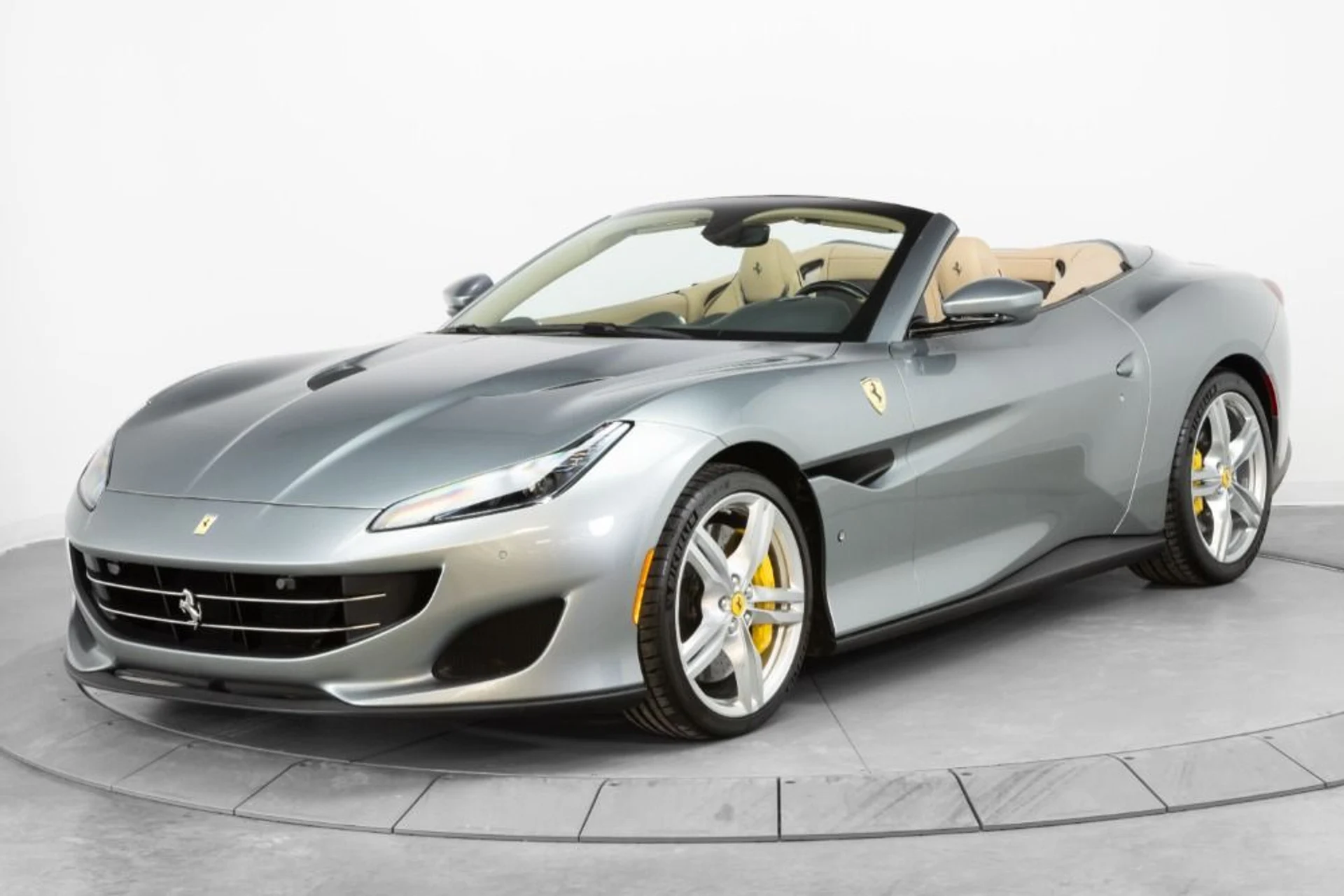 mph002_1733030563_Used_2019_Ferrari_Portofino_4ede27647b