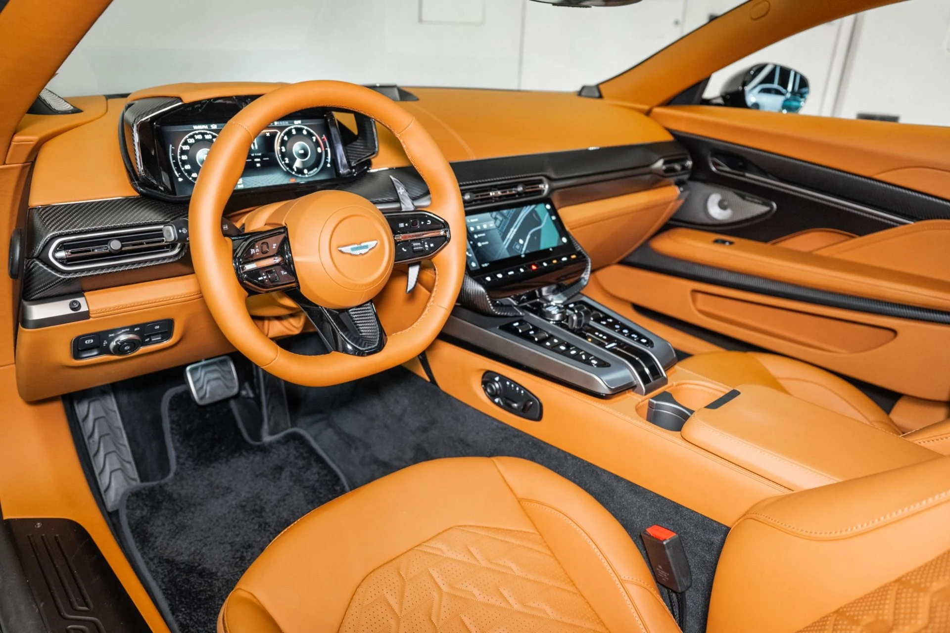 mph002_1743704704_Used_2025_Aston_Martin_Vanquish_1751745767_41482058f7