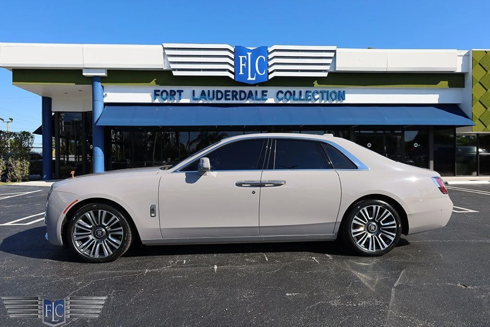 mph002_1744079589_used_2021_rolls_royce_ghost_sedan_6305_22950385_3_1024_7cc67d37c2