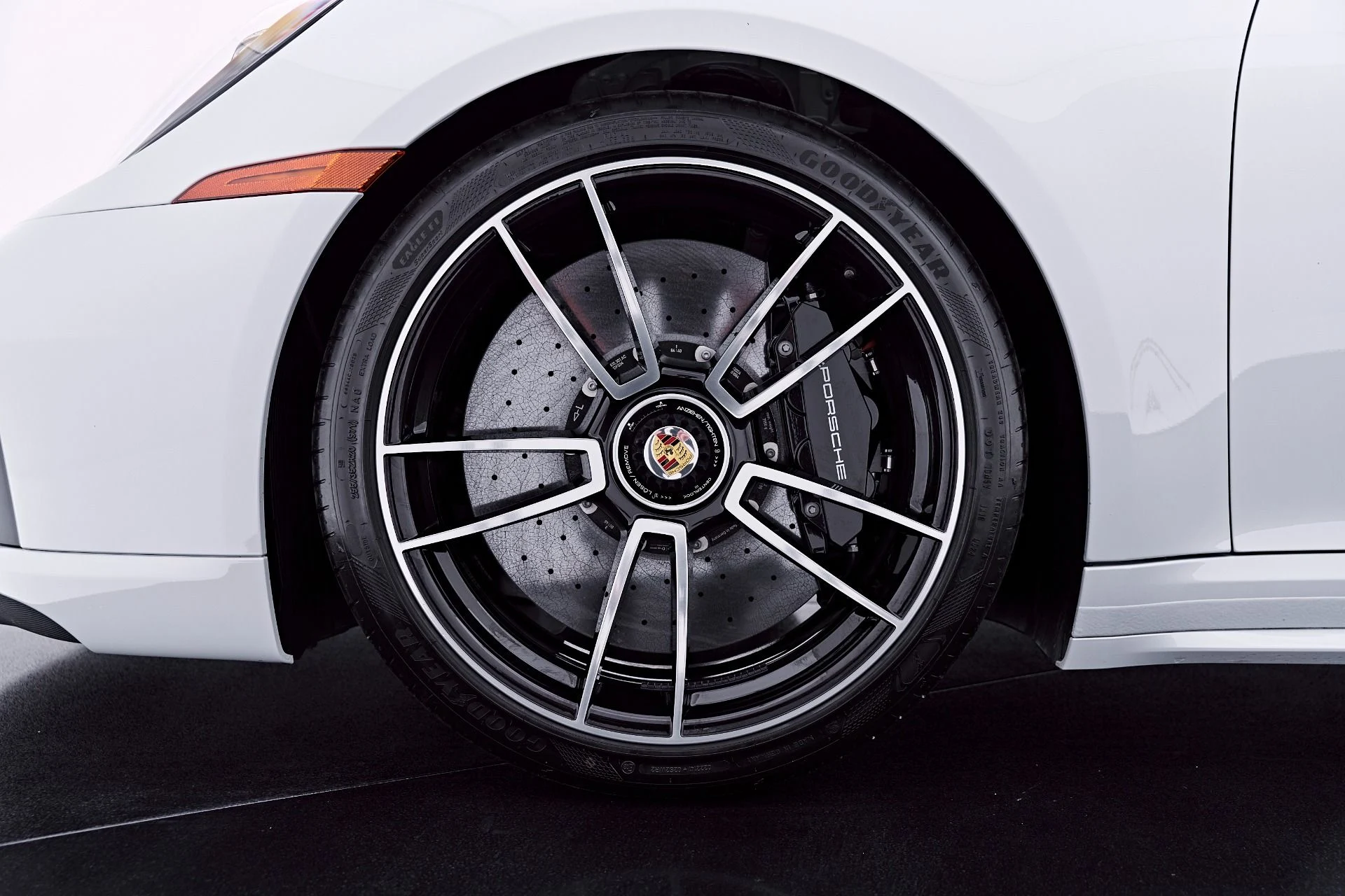 mph002_1746569749_Used_2024_Porsche_911_Turbo_S_1782870620_22fe0ed4fd