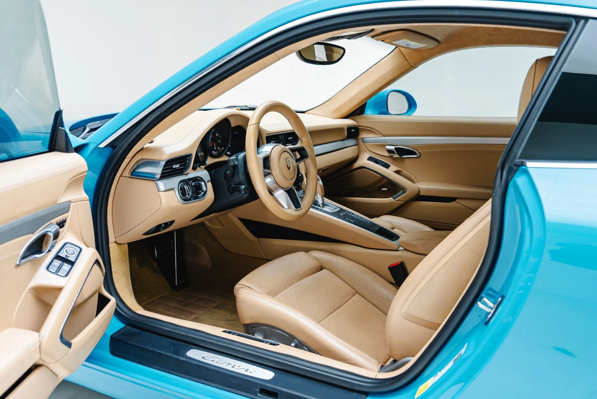 mph002_1747602150_Used_2017_Porsche_911_Carrera_1792513060_4a7db0fdf8