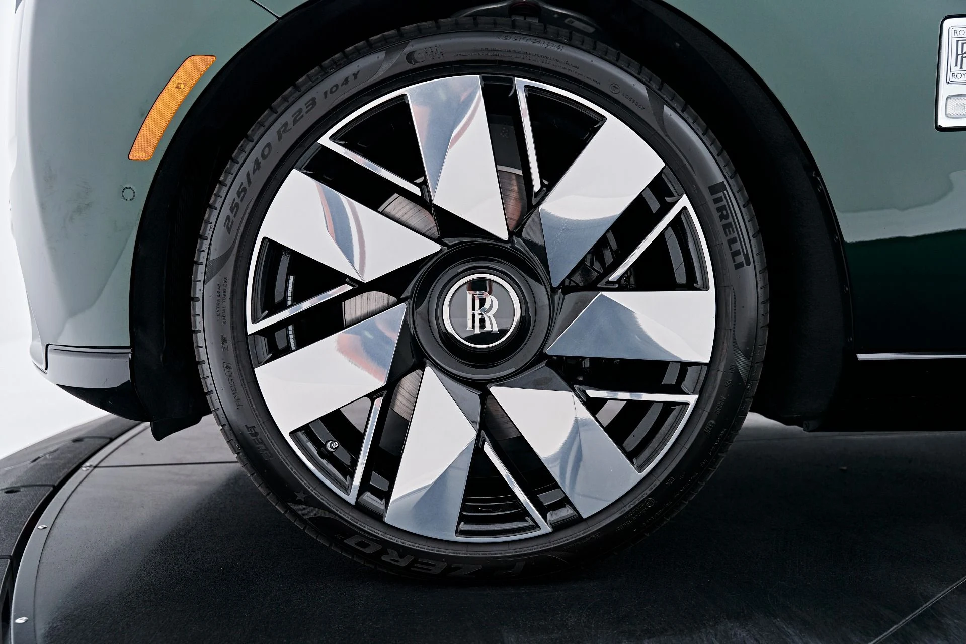 mph002_1748781207_Used_2026_Rolls_Royce_Cullinan_Base_1788456440_a66cee4fe6