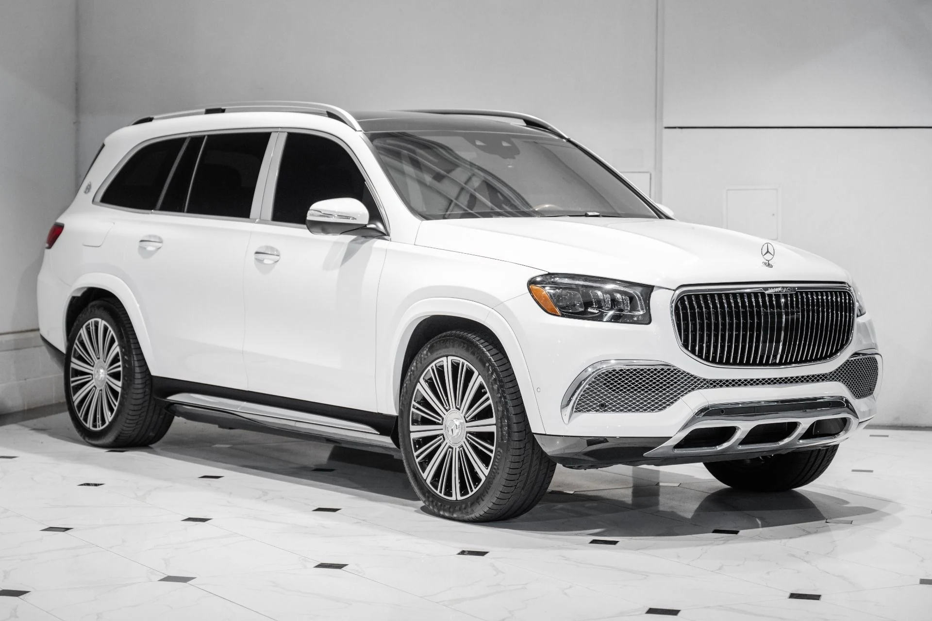 mph002_1750753474_Used_2023_Mercedes_Benz_GLS_Maybach_GLS_600_1762355740_e22d36b202