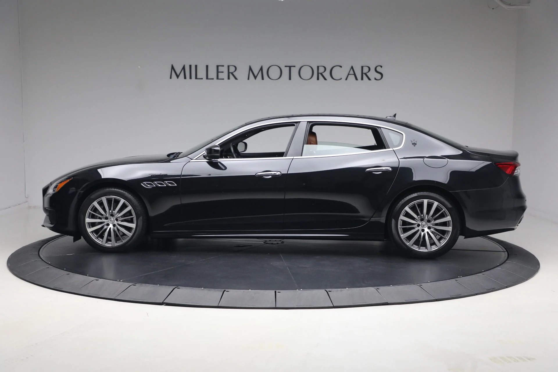 mph002_1764606439_Used_2022_Maserati_Quattroporte_Modena_Q4_1780514409_f30e819fdb