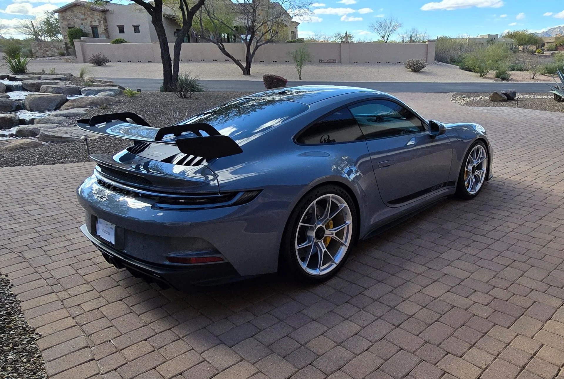 mph002_1765122848_Used_2024_Porsche_911_GT_3_1758748814_4b9e108905