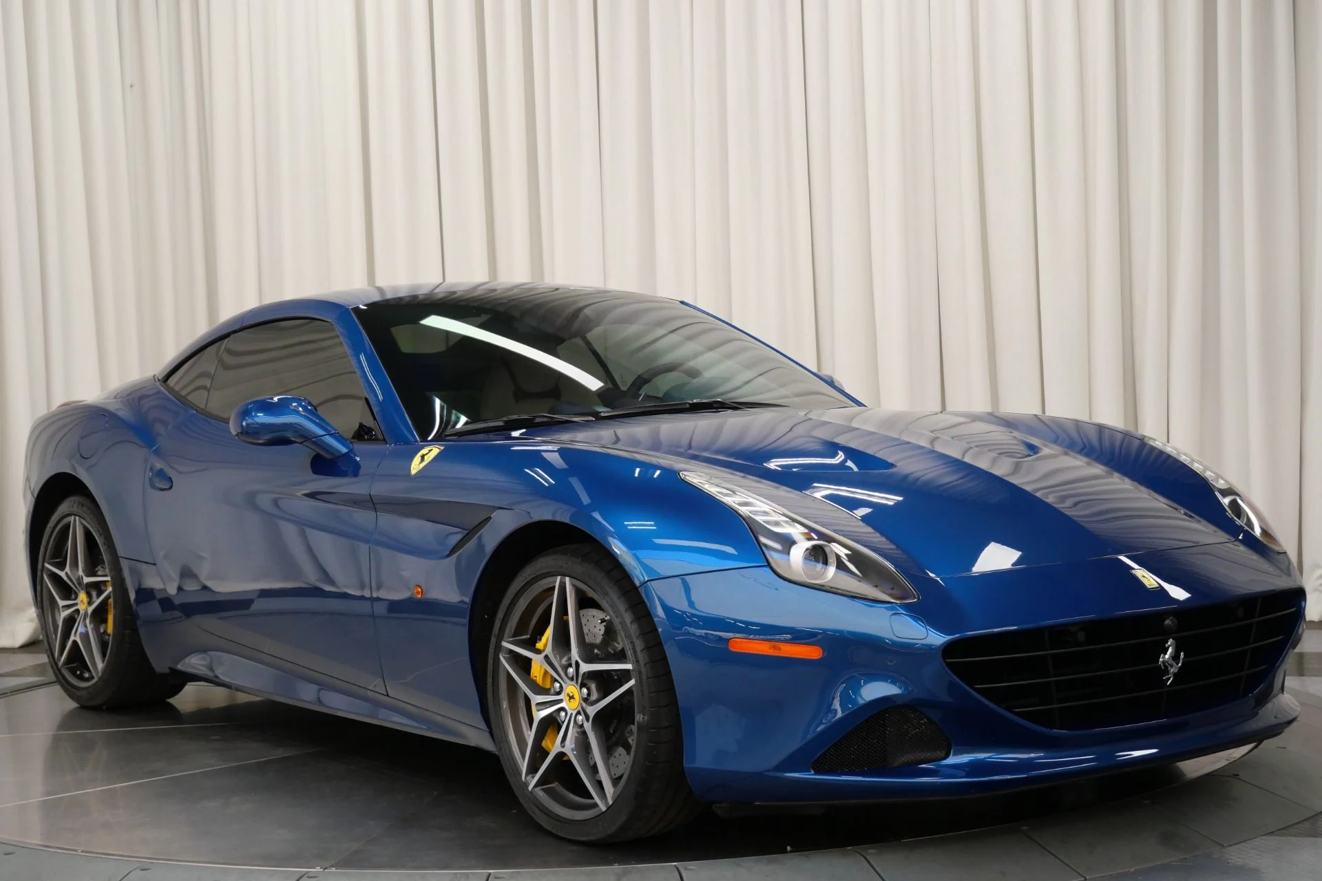 mph002_1766809080_Used_2017_Ferrari_California_T_1759252098_c32504fcae