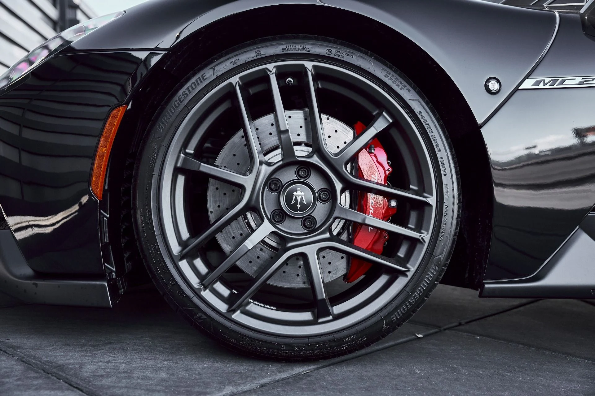 mph002_1784644607_Used_2024_Maserati_MC_20_1771381984_7567d5e0e7