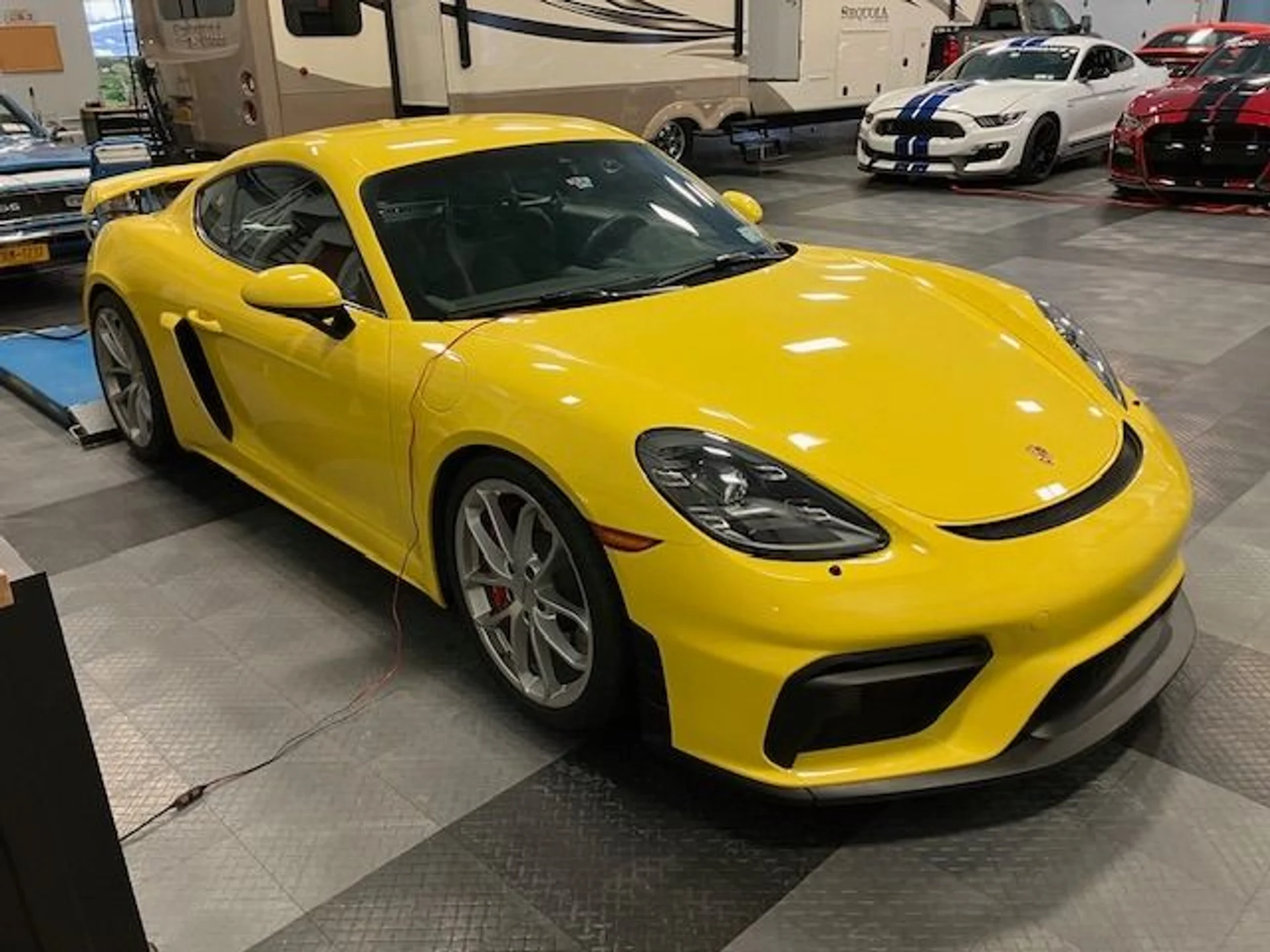 mph002_1797678060_Used_2022_Porsche_718_Cayman_GT_4_1759429556_d2918e1e40
