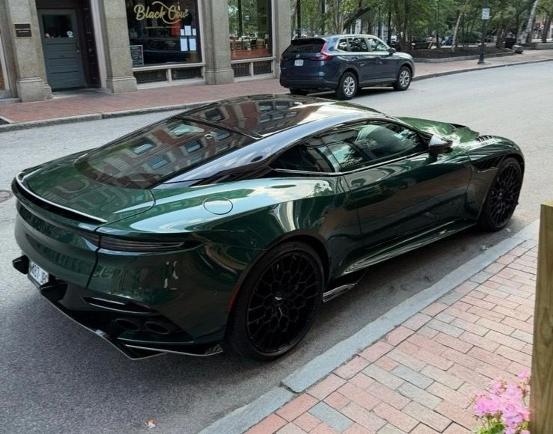 mph002_180018203_Used_2023_Aston_Martin_DBS_770_Ultimate_1760395232_b56ccb7b08