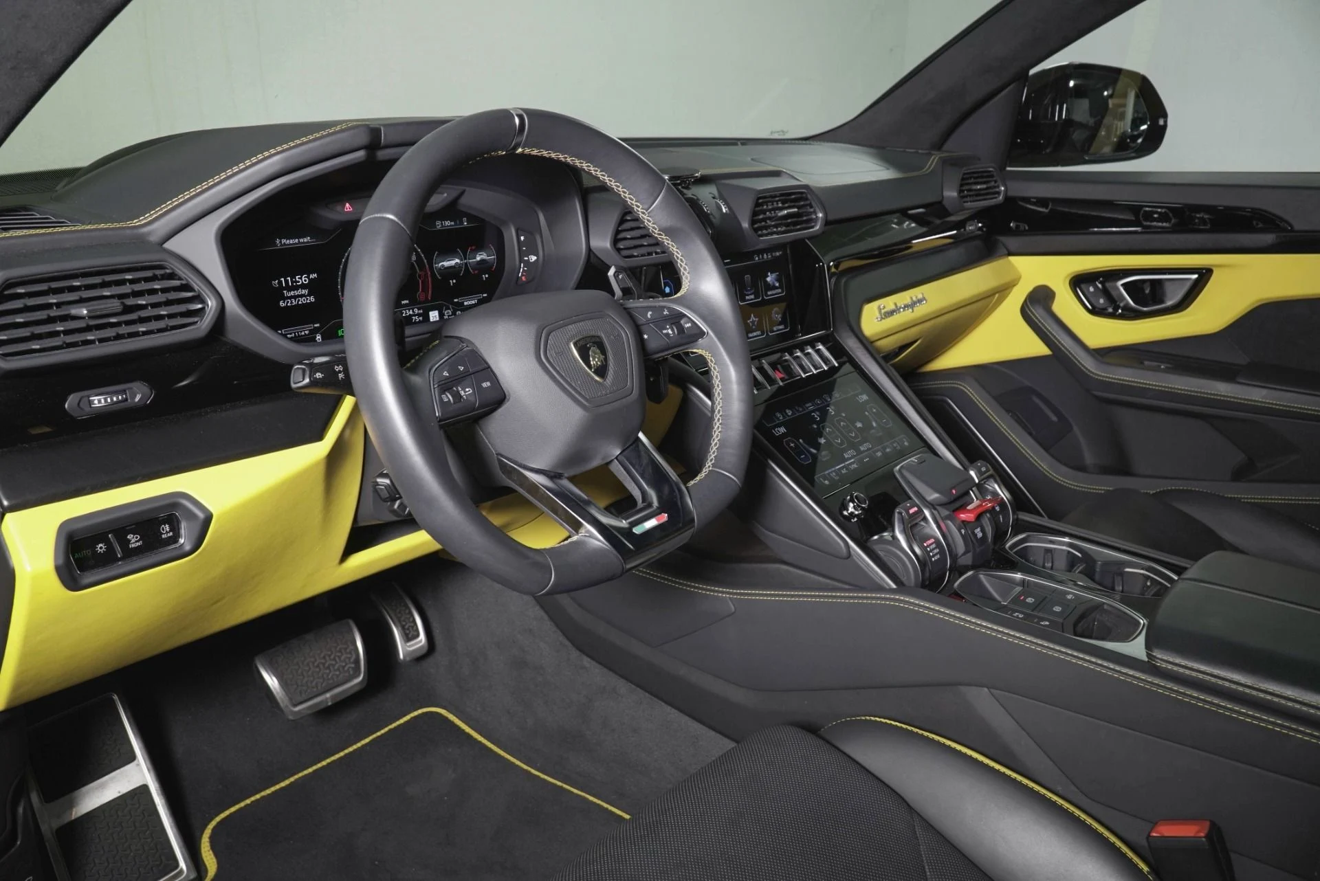 mph002_1810536431_Used_2023_Lamborghini_Urus_S_1782321107_1a7141c3de