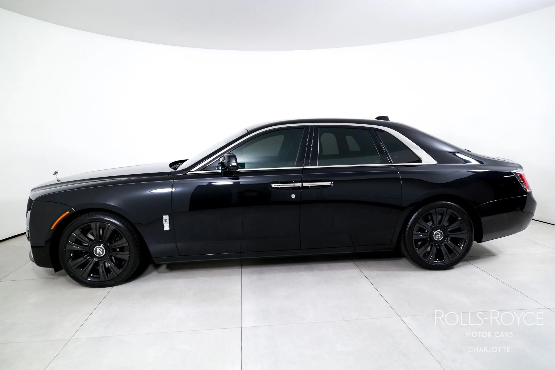 mph002_1811932468_Used_2022_Rolls_Royce_Ghost_1786637312_5018271c1b
