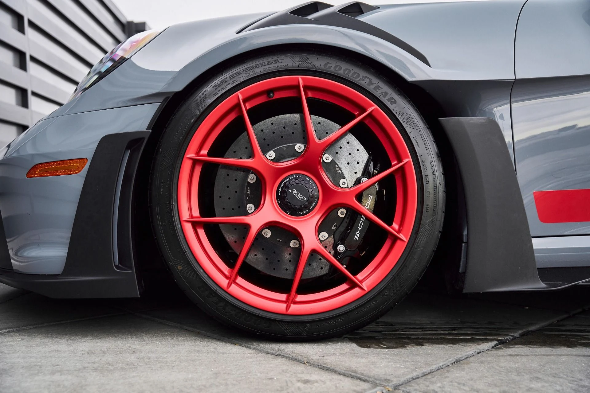 mph002_1817633649_Used_2024_Porsche_911_GT_3_RS_1767150456_1bf248c60e