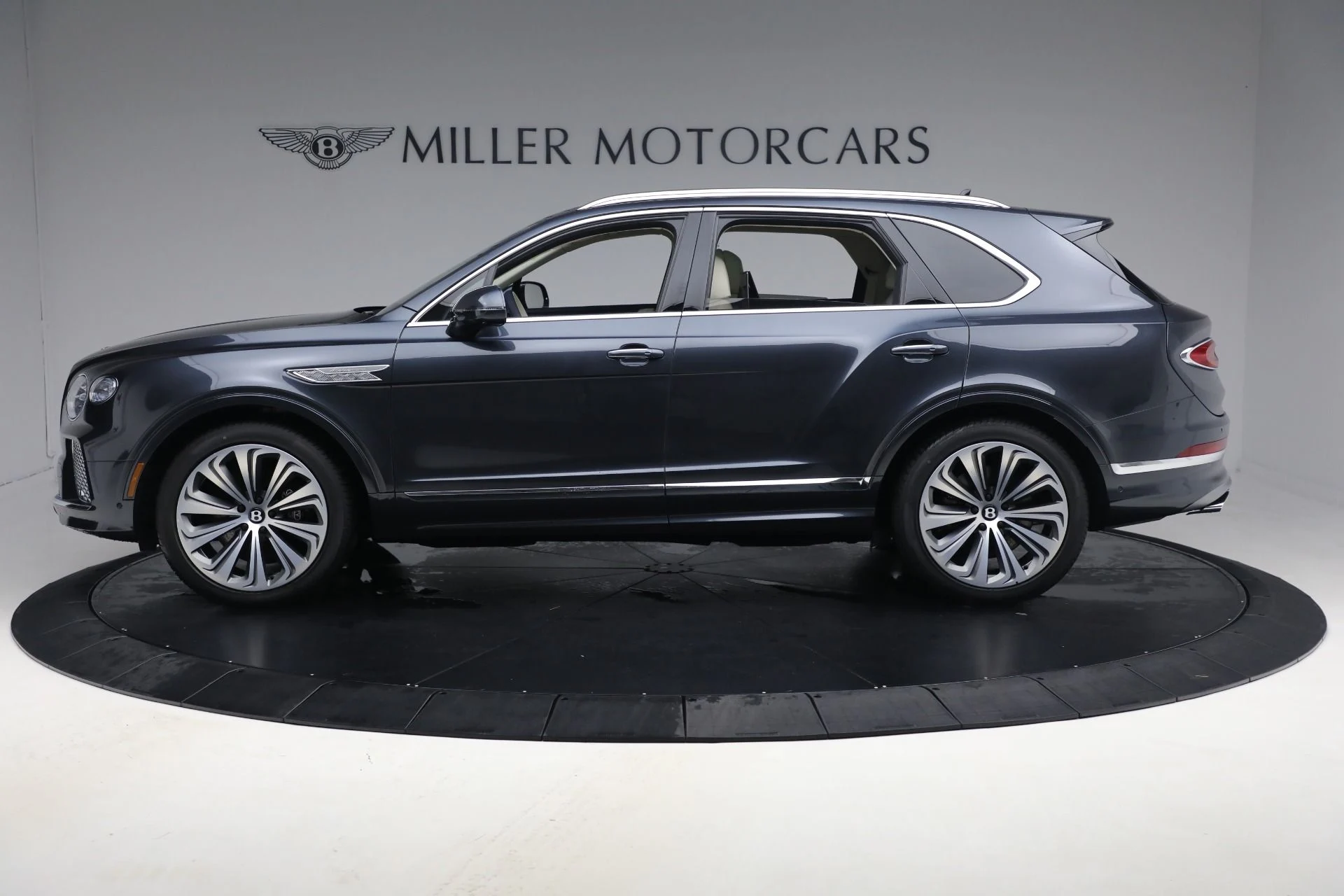 mph002_1817768446_New_2025_Bentley_Bentayga_Atelier_Edition_V8_309fcb110c