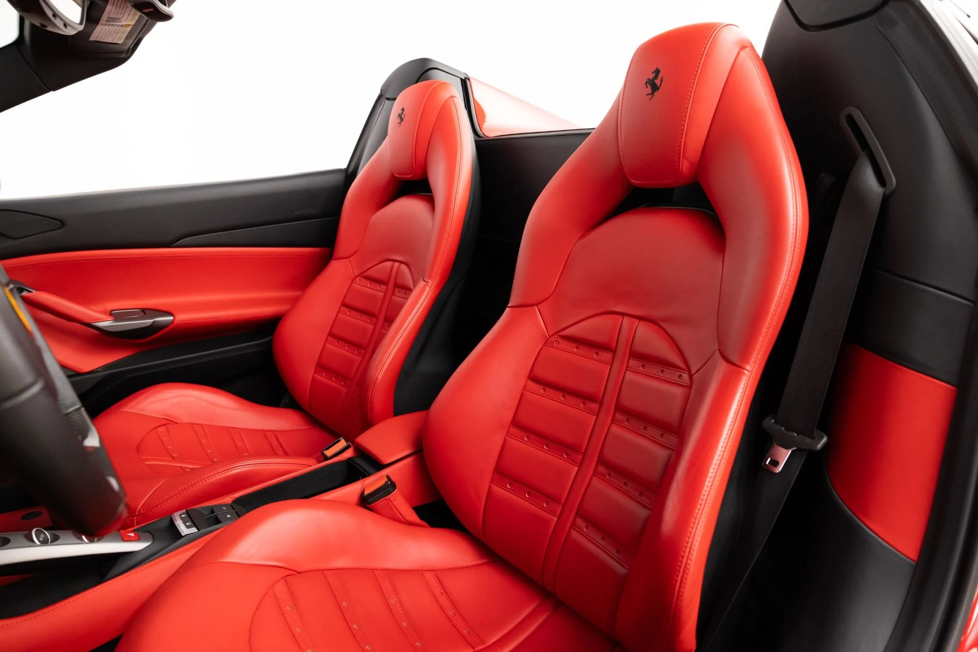 mph002_1819942644_Used_2017_Ferrari_488_Spider_1782928038_f538a81a7a