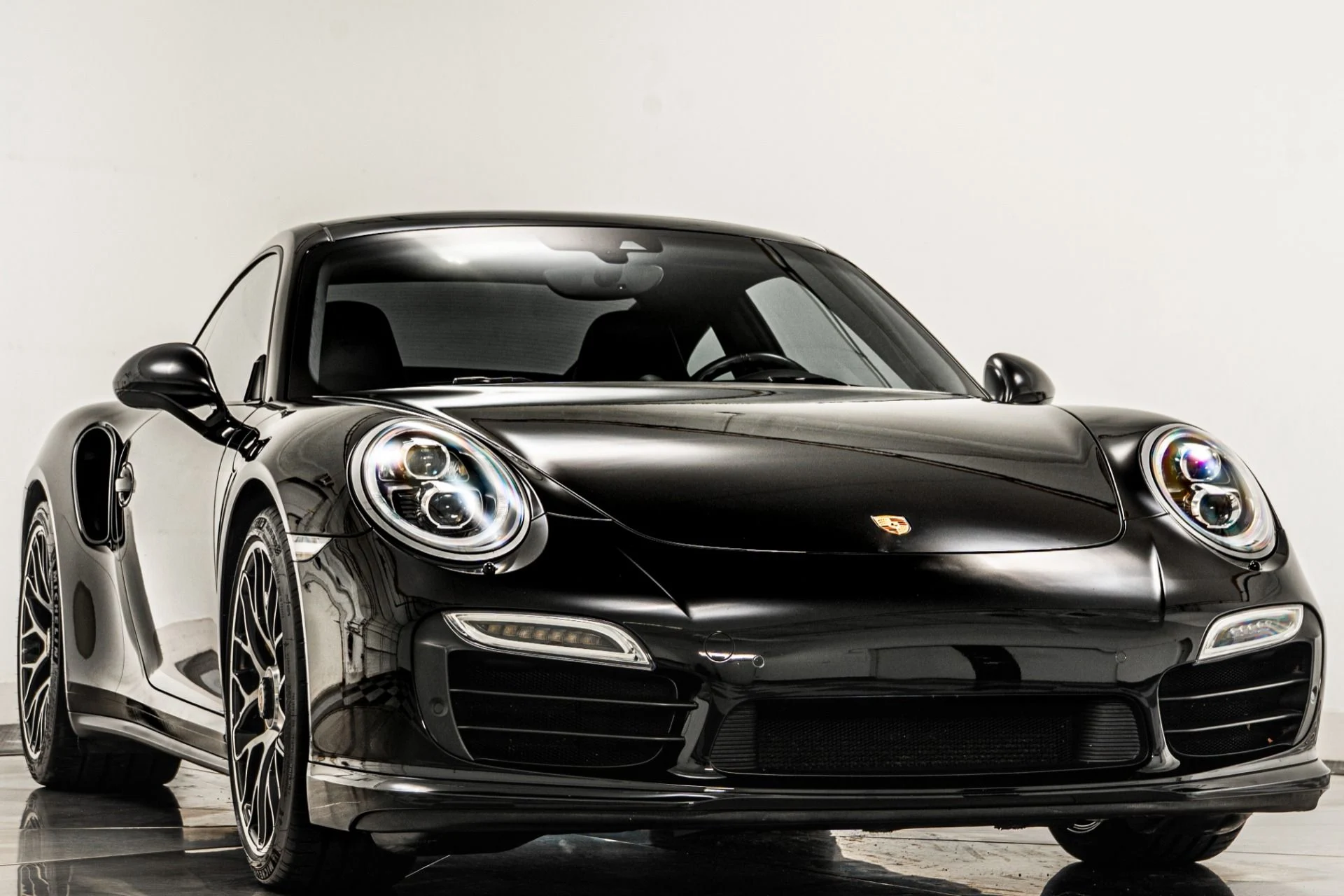 mph002_1830388120_Used_2014_Porsche_911_Turbo_S_1758120142_a1d9d070e2