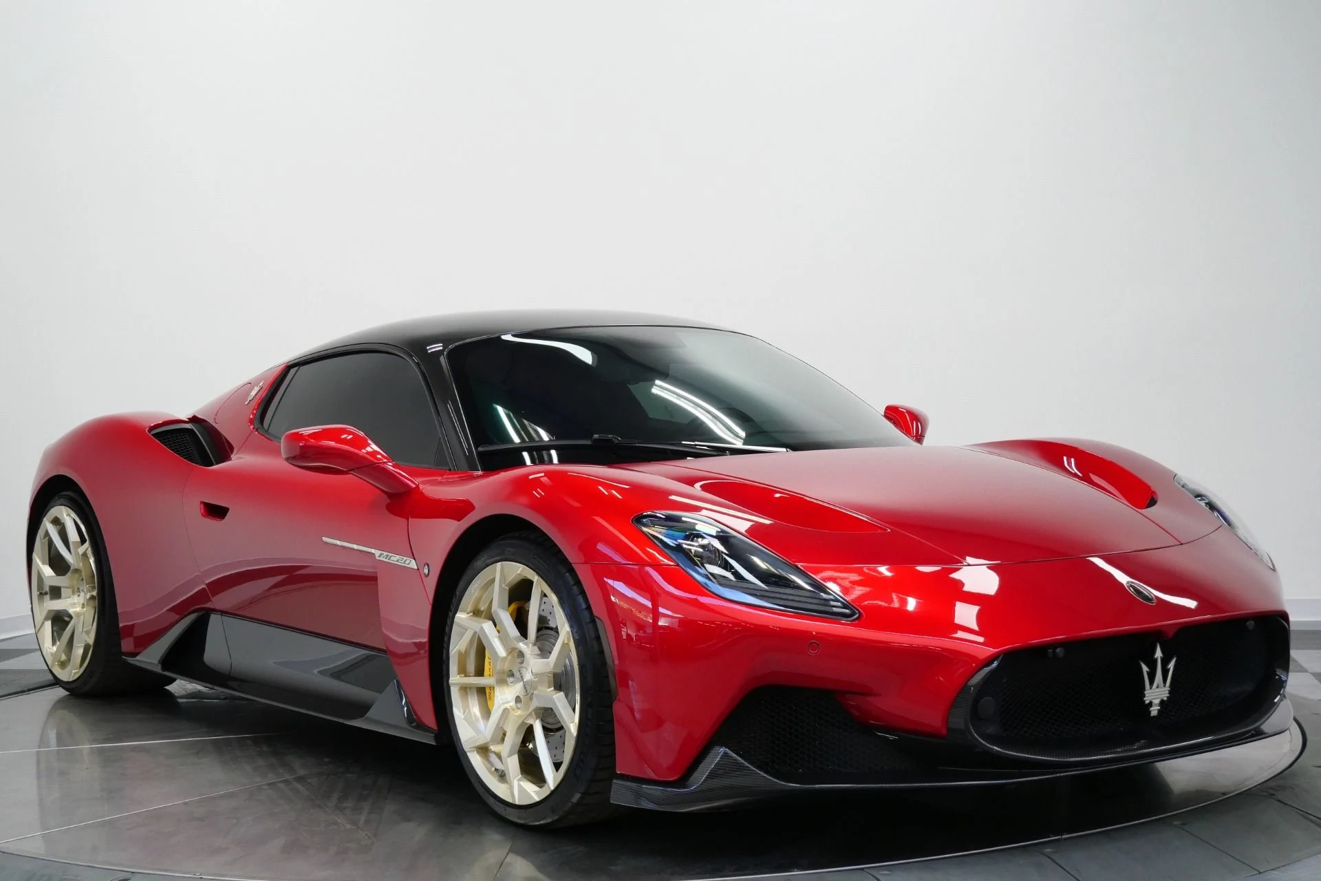 mph002_1831431531_Used_2022_Maserati_MC_20_Amazing_Color_Full_Leather_Interior_Forged_Wheels_1773426495_26df684197