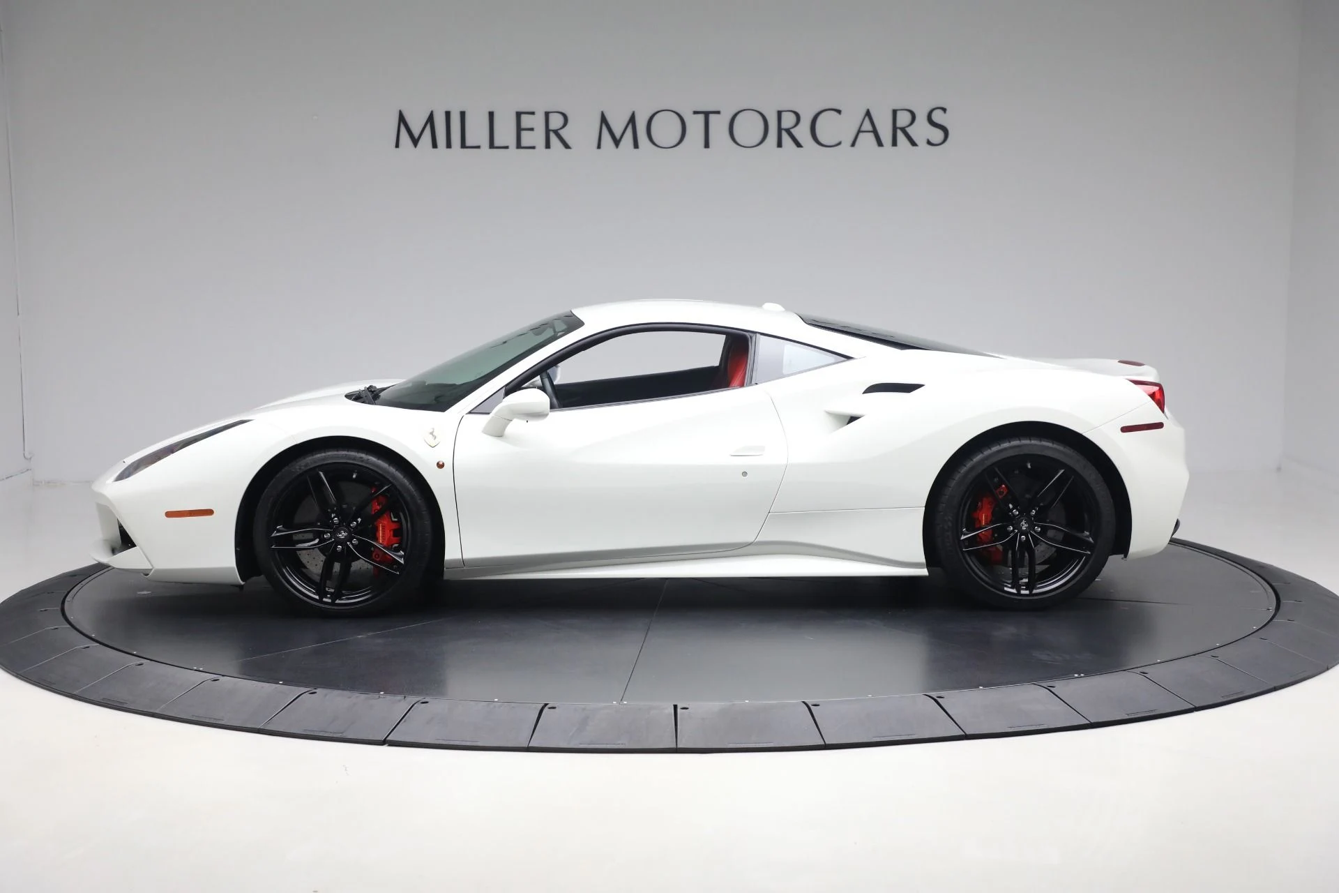 mph002_184382713_Used_2016_Ferrari_488_GTB_cb7079ae36