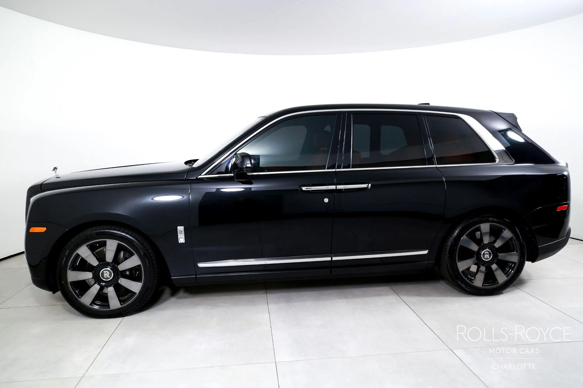 mph002_1844322517_Used_2020_Rolls_Royce_Cullinan_1791905612_ae64c37d87