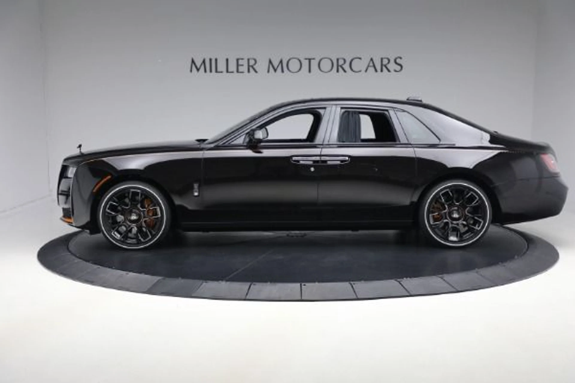 mph002_1852112000_Used_2024_Rolls_Royce_Black_Badge_Ghost_Ekleipsis_Collection_f08ee4e3e6