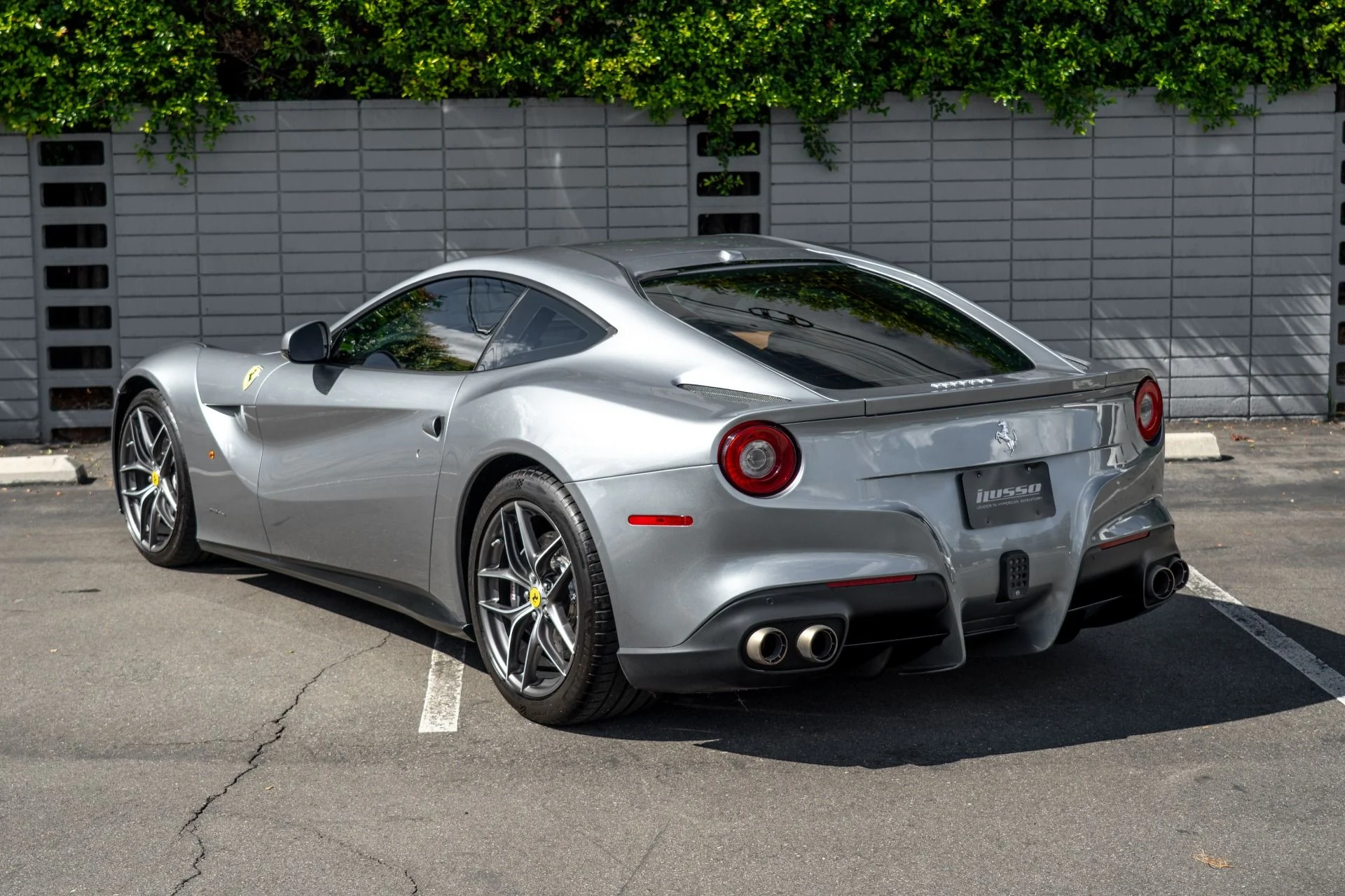mph002_1855832350_Used_2016_Ferrari_F12berlinetta_1760560536_a5021dbd50