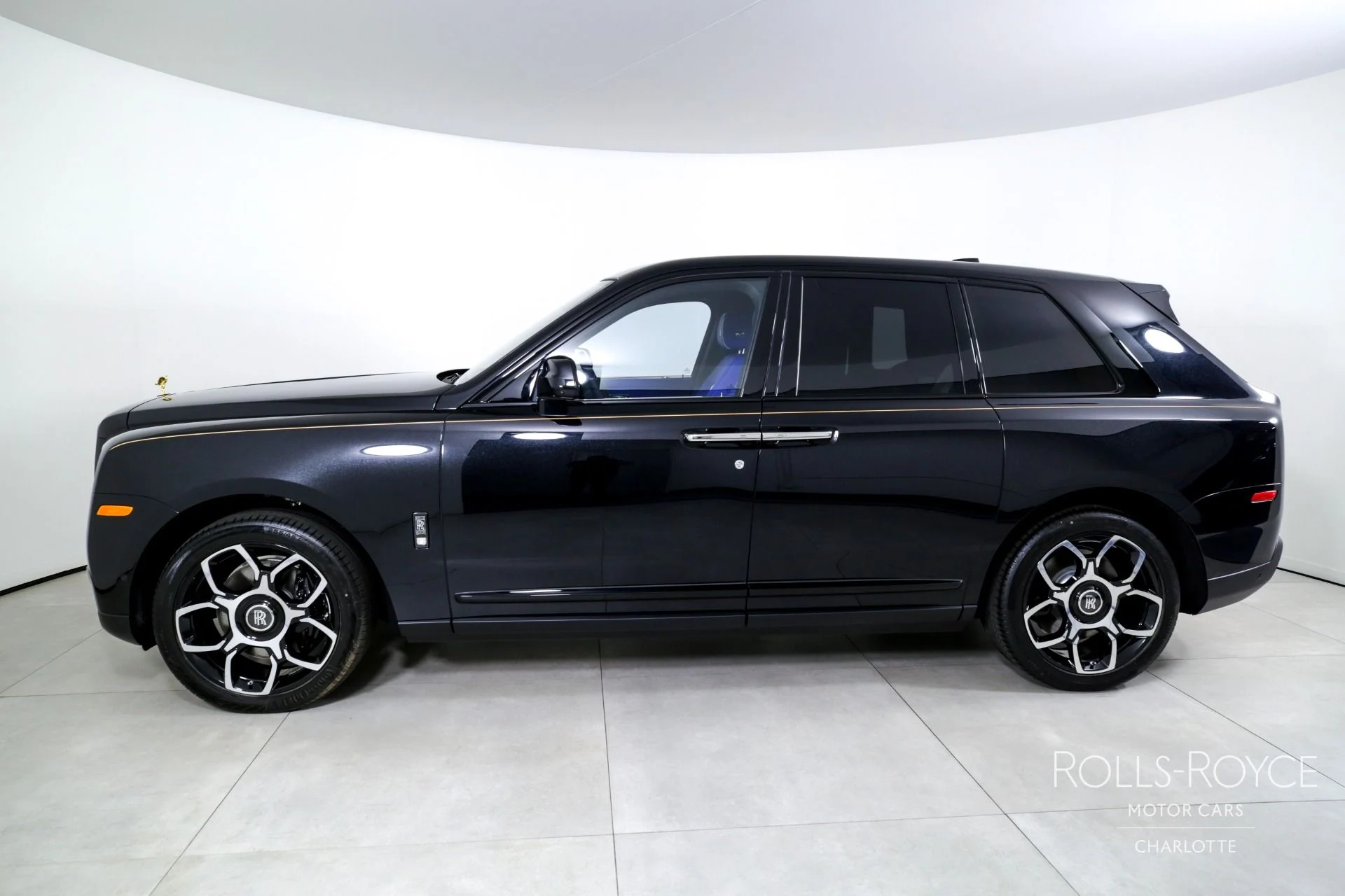 mph002_1861647172_Used_2024_Rolls_Royce_Black_Badge_Cullinan_1746544897_80748e6bb5