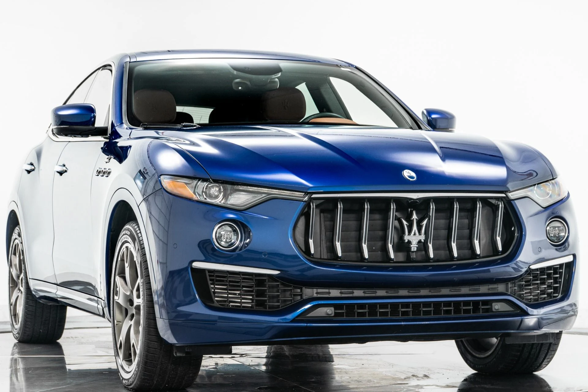mph002_186507452_Used_2022_Maserati_Levante_GT_1756225683_e3d85e5781