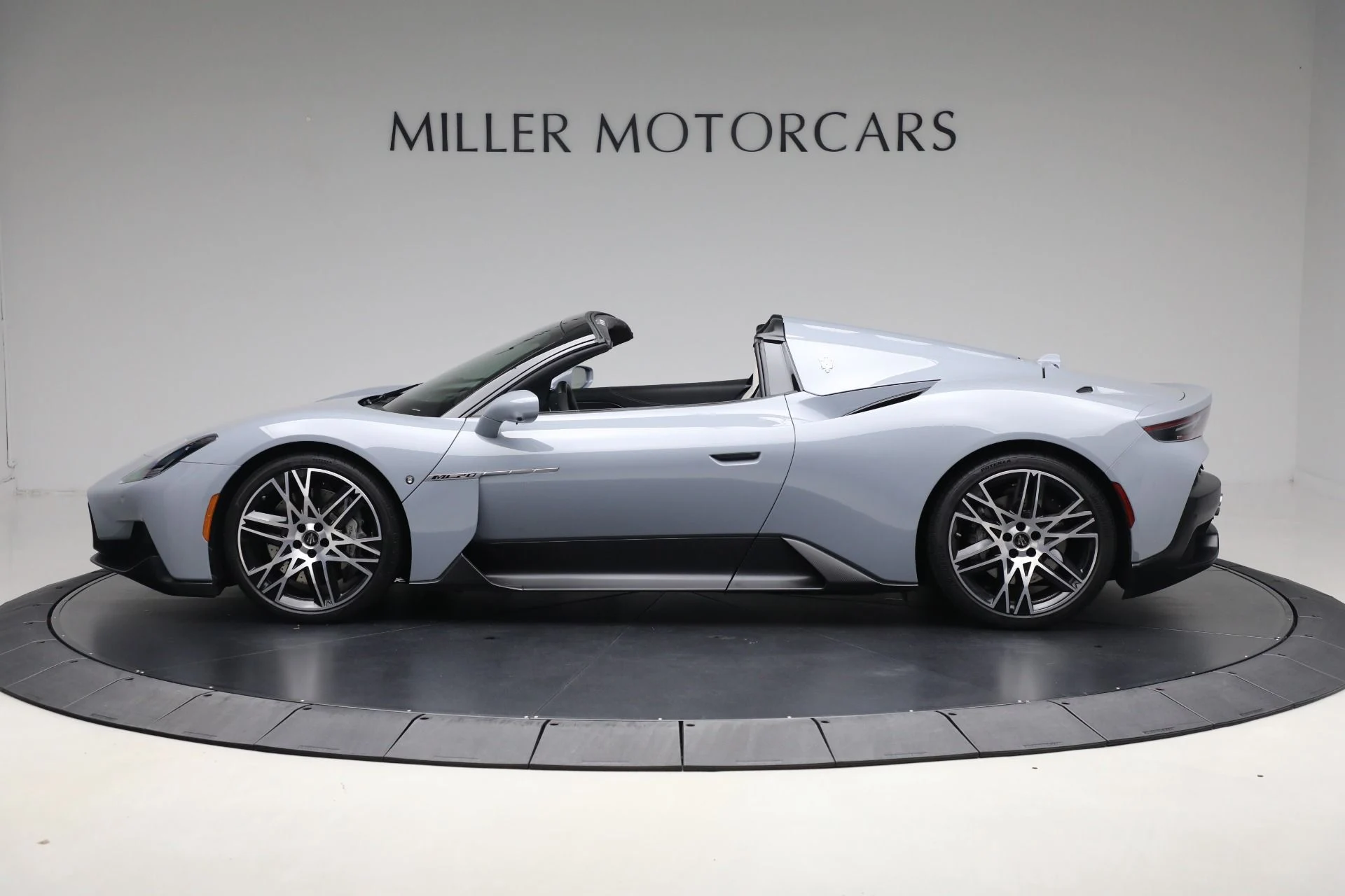 mph002_1874143957_Used_2023_Maserati_MC_20_Cielo_1180546b98