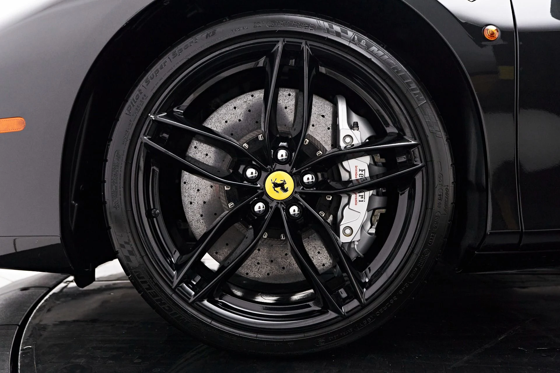 mph002_1879543059_Used_2018_Ferrari_488_Spider_Base_1717624092_1bf477a728