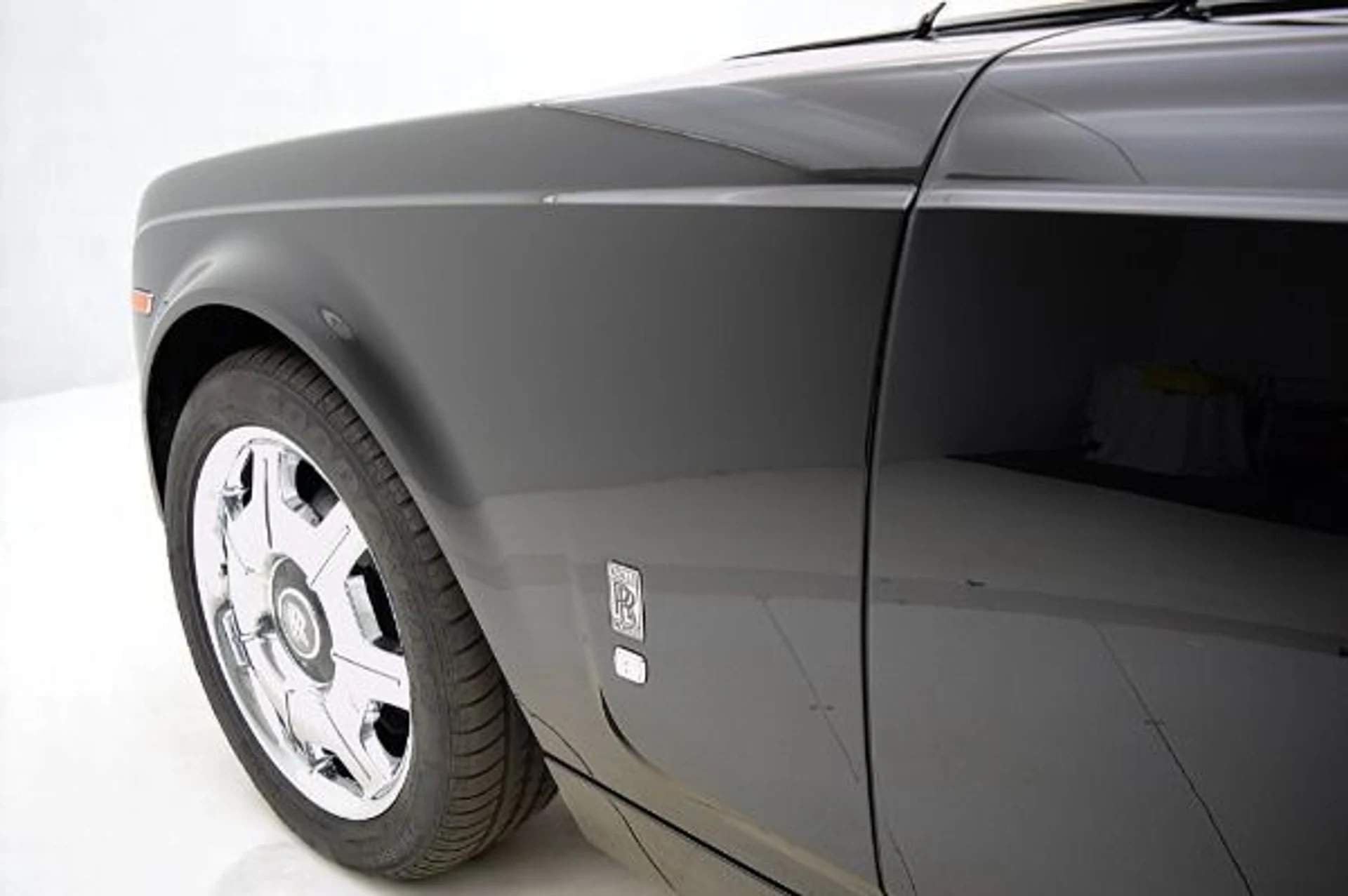 mph002_1879834055_Used_2007_Rolls_Royce_Phantom_a16a4e2b4b