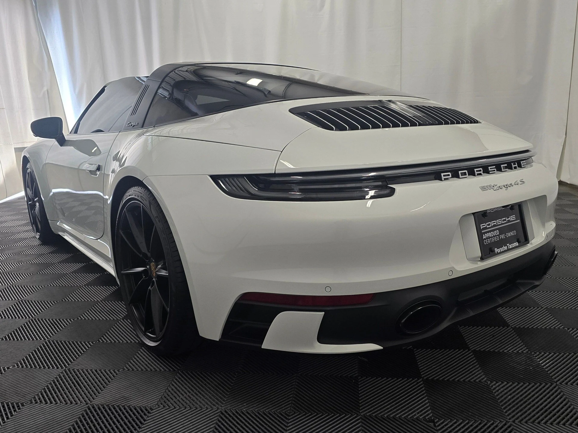 mph002_1888613152_6f49adcb3ea446042a99bfd37e6931bfx_9c38ea5440