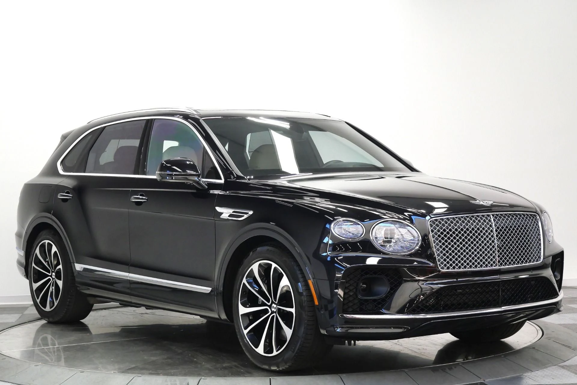 mph002_1895054300_Used_2023_Bentley_Bentayga_V8_Touring_Specification_Front_Seat_Comfort_Specification_1783533314_5b1389fee8
