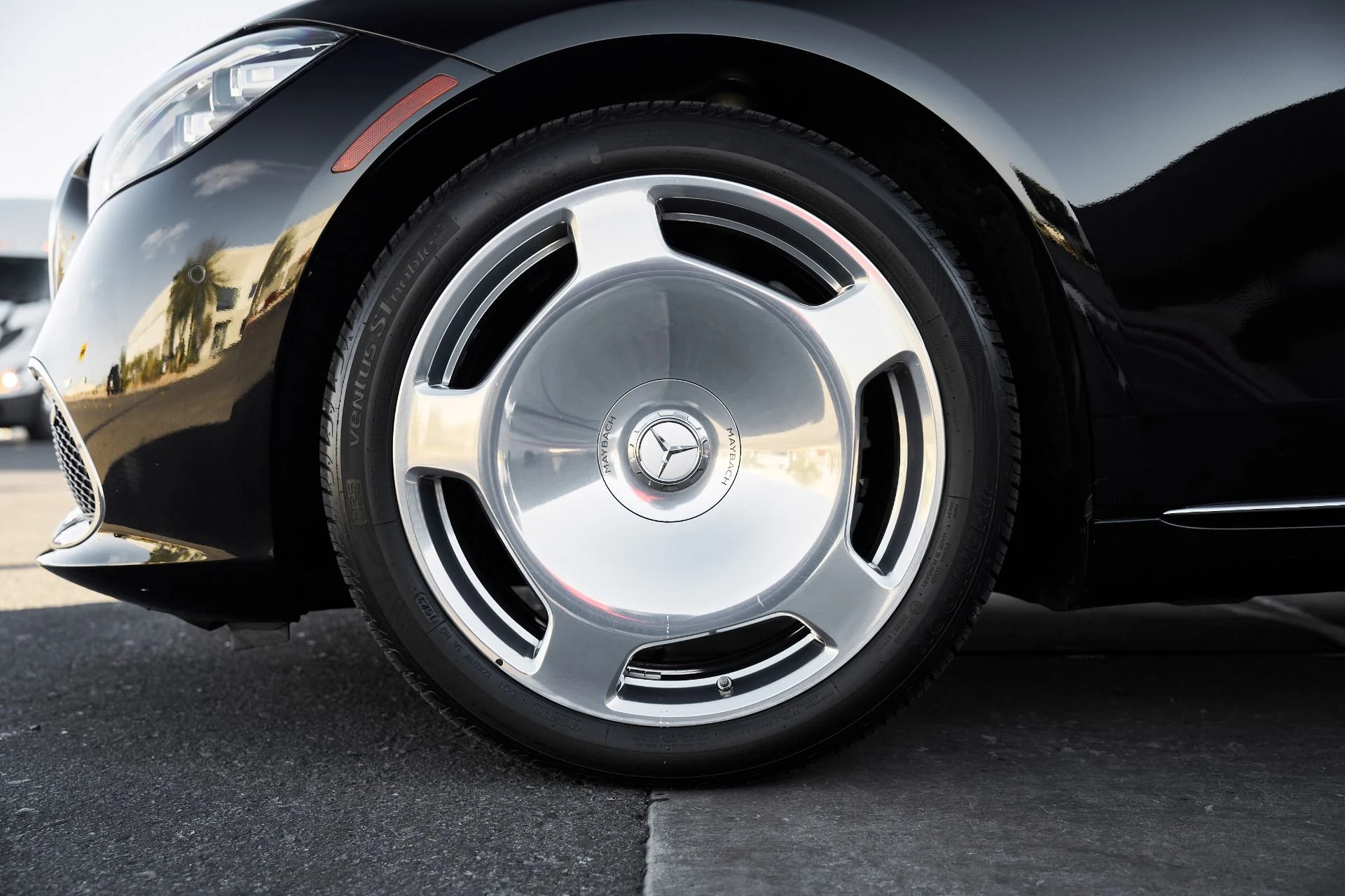 mph002_1904365023_Used_2022_Mercedes_Benz_S_Class_Maybach_S_580_1763082434_d071389f98