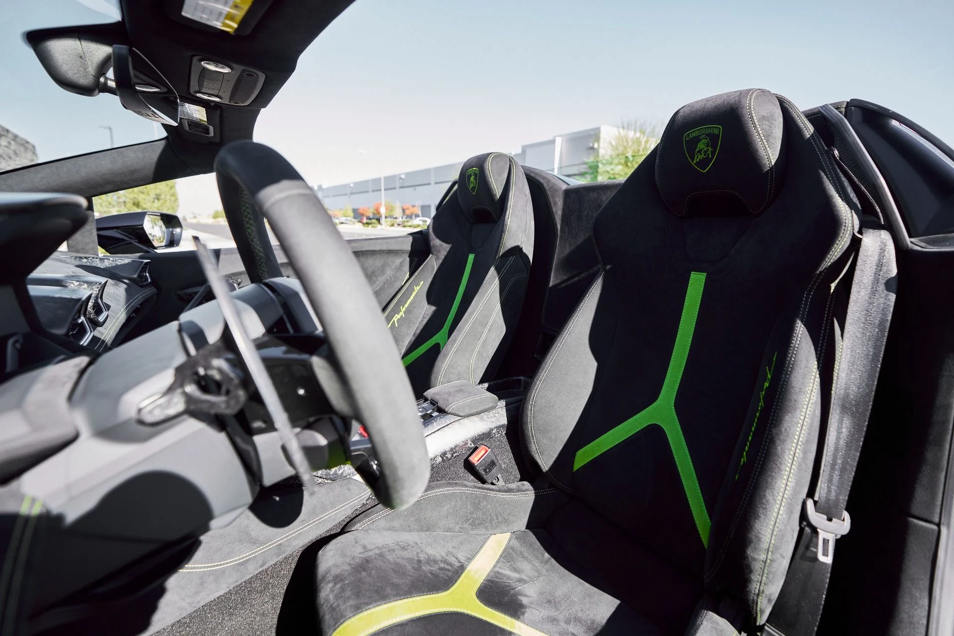 mph002_1906190753_Used_2019_Lamborghini_Huracan_Performante_Spyder_1764058235_20fc8a1f19