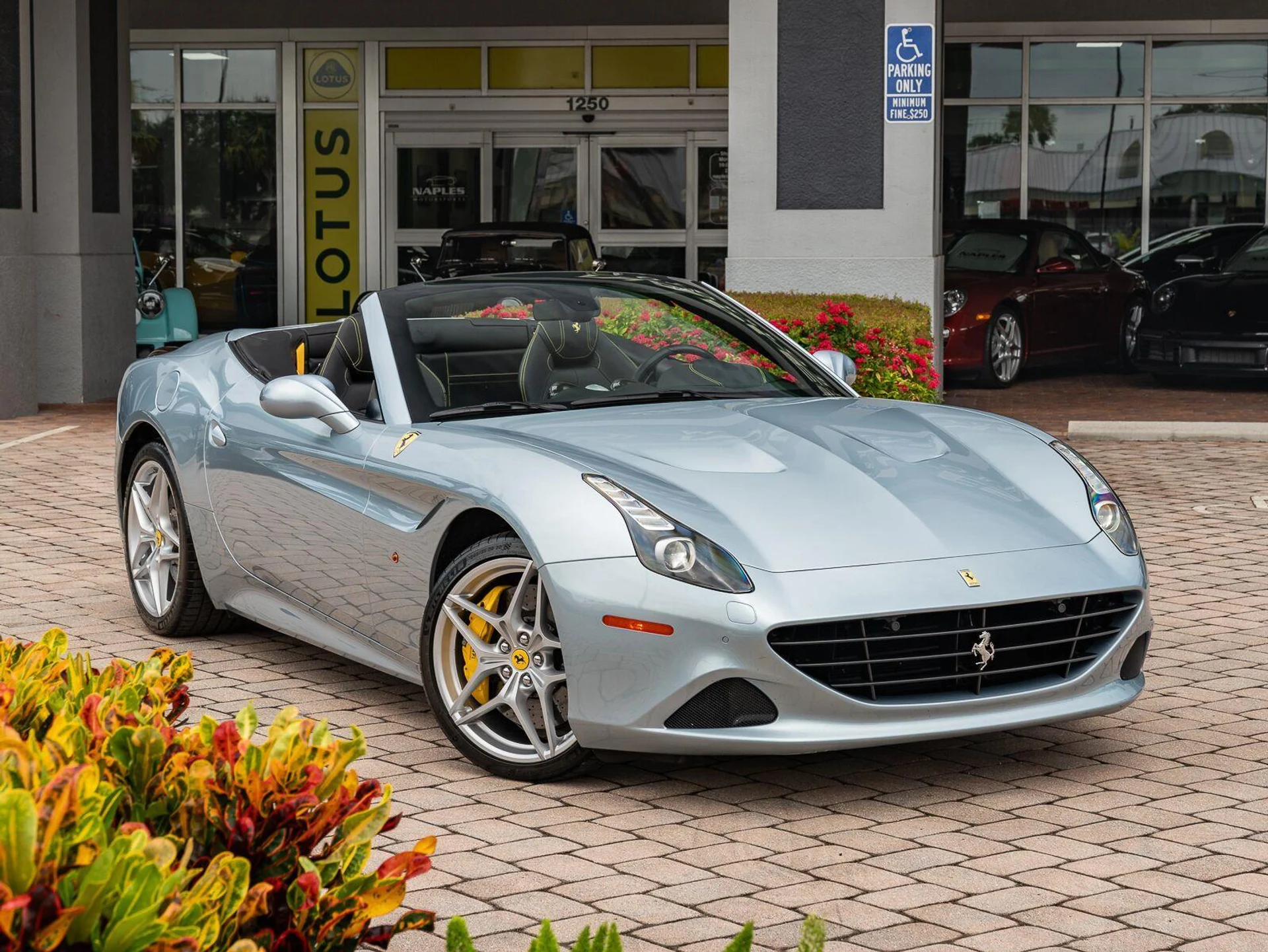 mph002_1908434443_Used_2016_Ferrari_California_T_1785949651_b3632fe040
