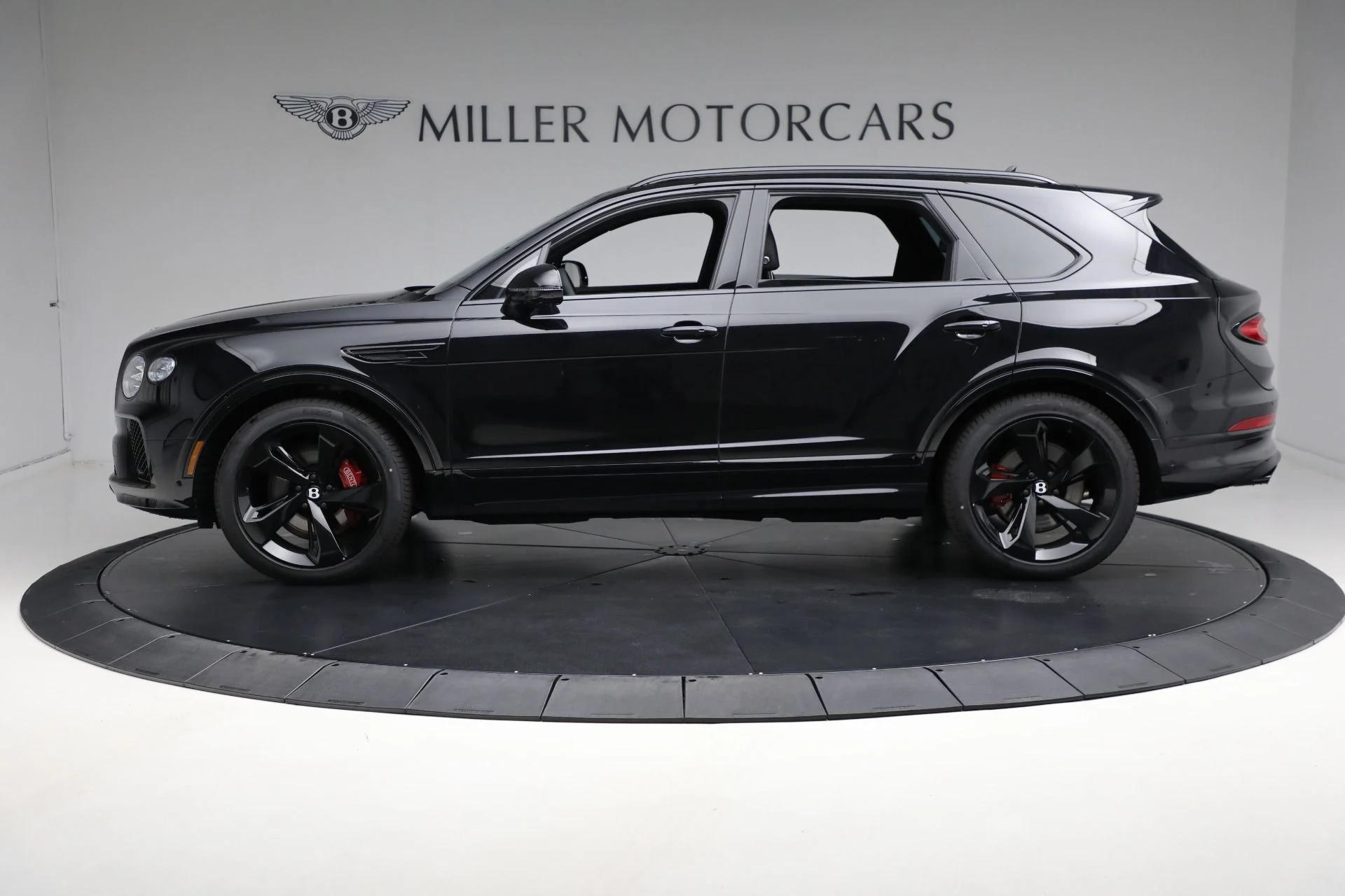 mph002_1911324448_Used_2024_Bentley_Bentayga_V8_c0a9a3ab3e