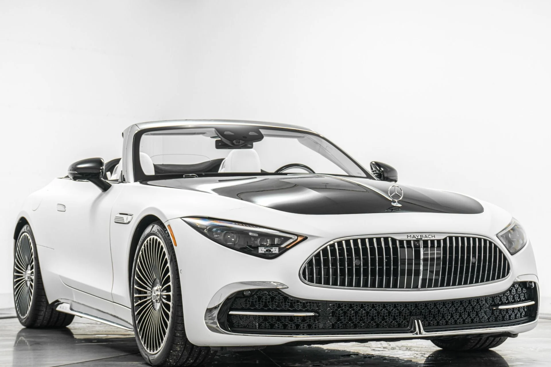 mph002_1911598023_Used_2026_Mercedes_Benz_Maybach_SL_680_Factory_Matte_Paint_Extremely_Low_Miles_1771434800_096e46f123