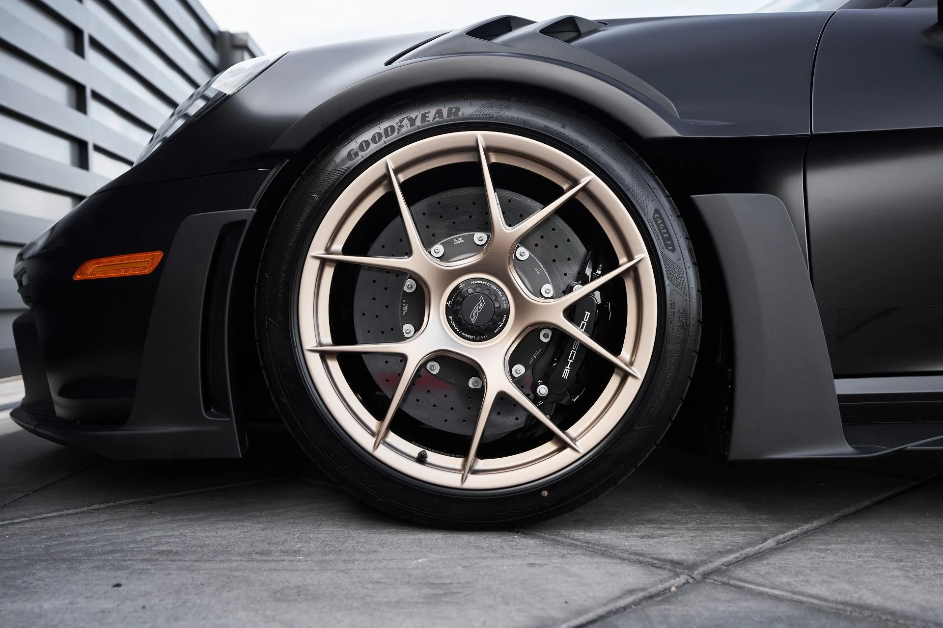 mph002_1913840633_Used_2025_Porsche_911_GT_3_RS_1762914427_cfe887c9ce