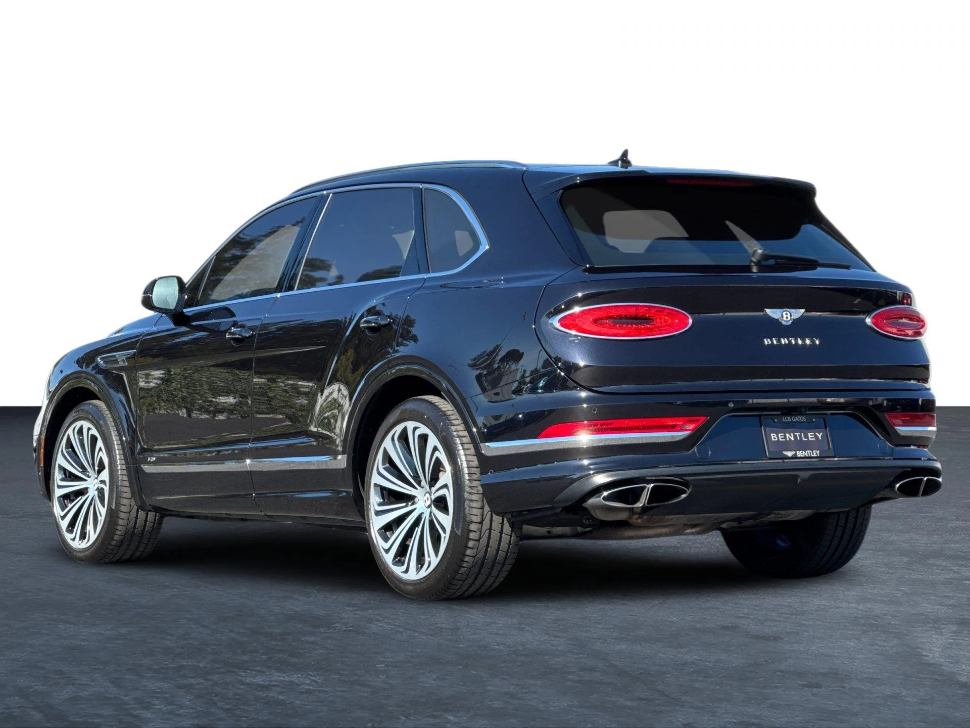 mph002_1914518395_Used_2022_Bentley_Bentayga_V8_1760603765_e230e60814