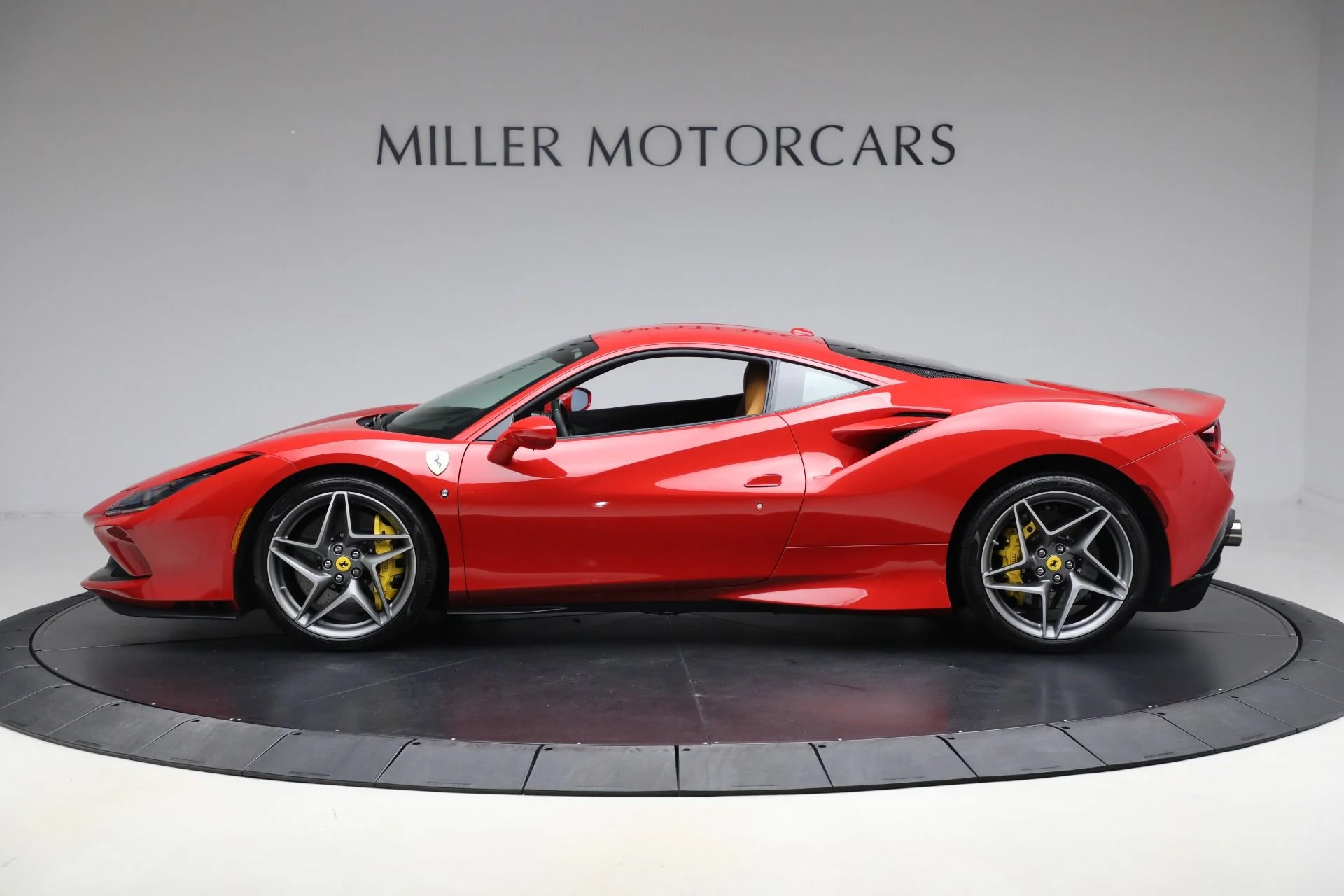 mph002_1924354997_Used_2020_Ferrari_F8_Tributo_1762634390_20db4567bd