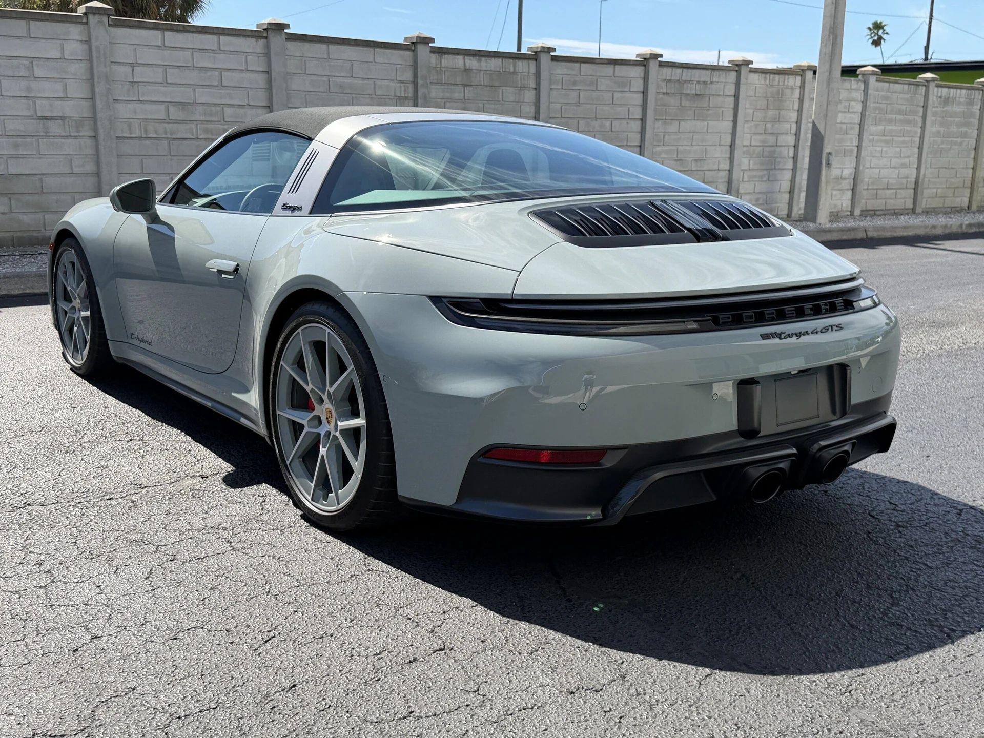 mph002_193577376_d0608afbc23d957f76da2ad20c805a81x_5f984a41a0