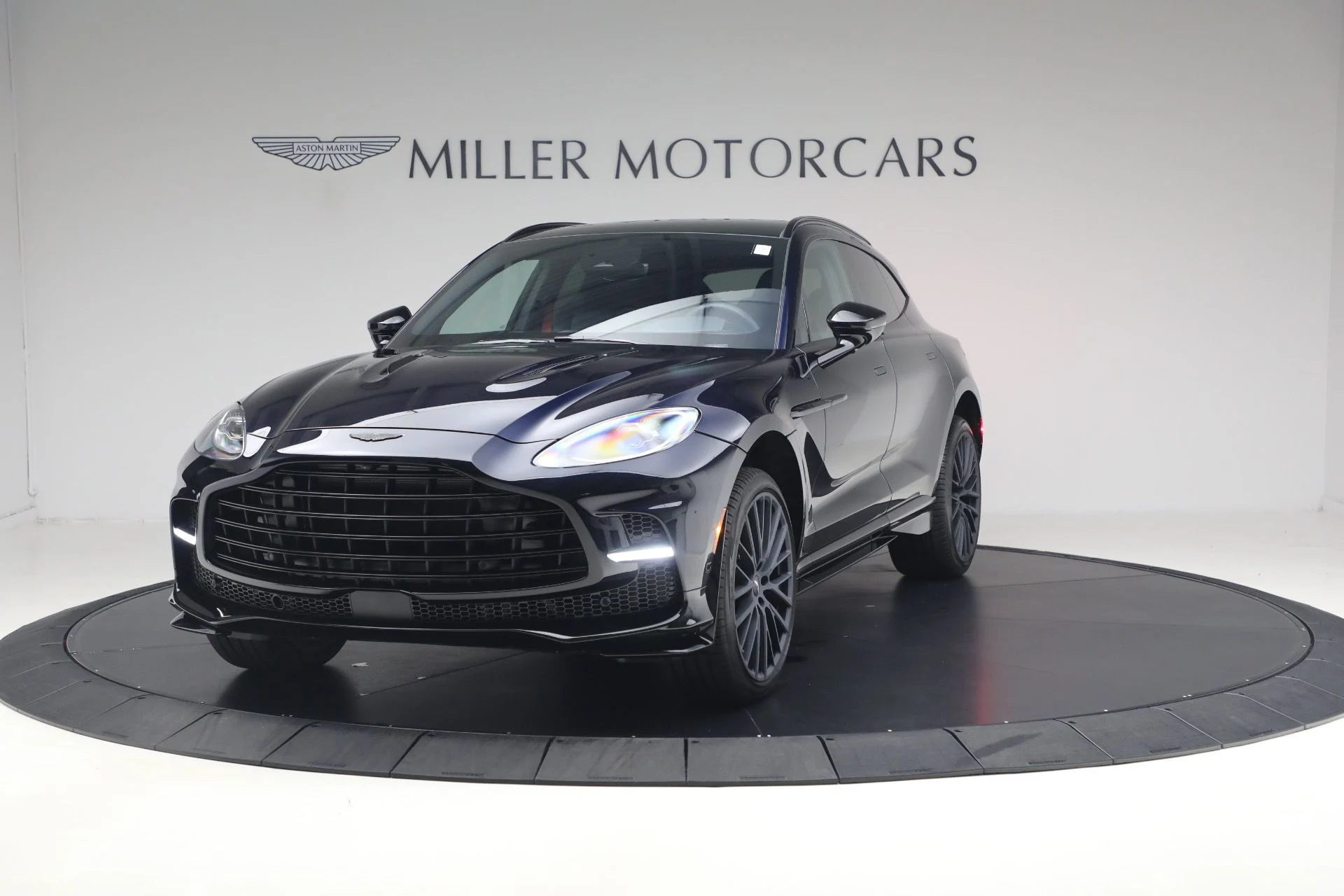 mph002_1941528525_Used_2025_Aston_Martin_DBX_707_1790965010_a8110b2e68