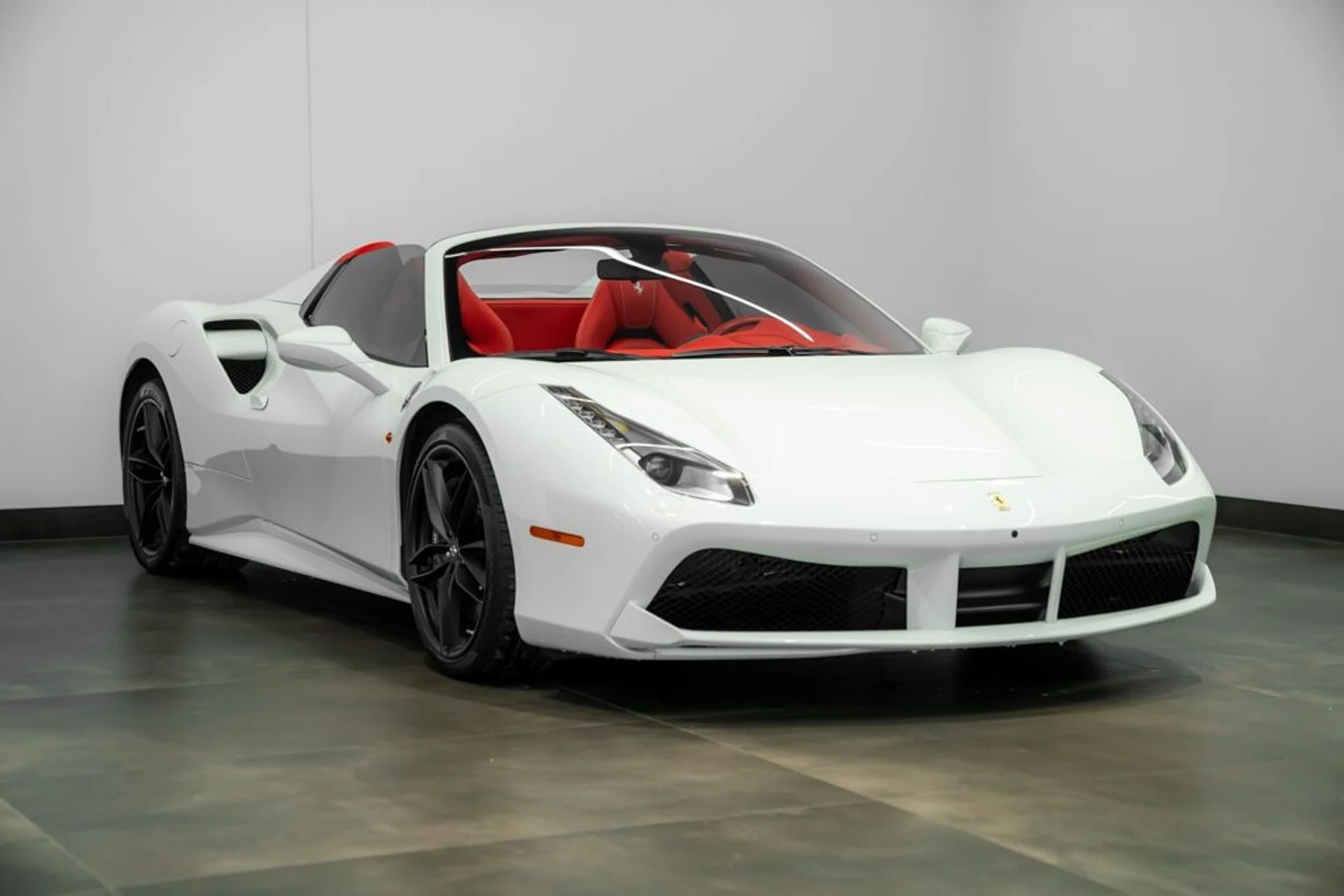 mph002_195634034_ferrari_488_spider_2019_jpg_v_1754355020_04544fc0e9