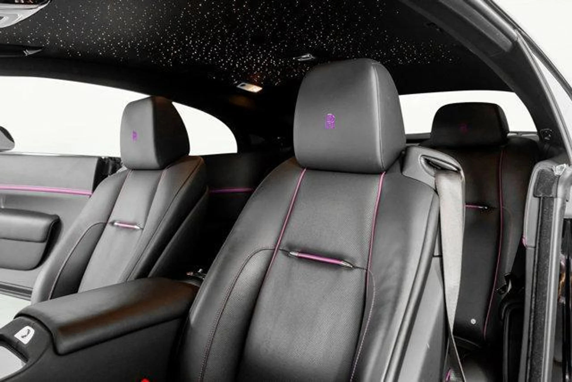 mph002_1957792247_ulrnf_O_Du_H4_ee_Gf_M_Qa0_XR_Bc0_L5w_187fc32e0b