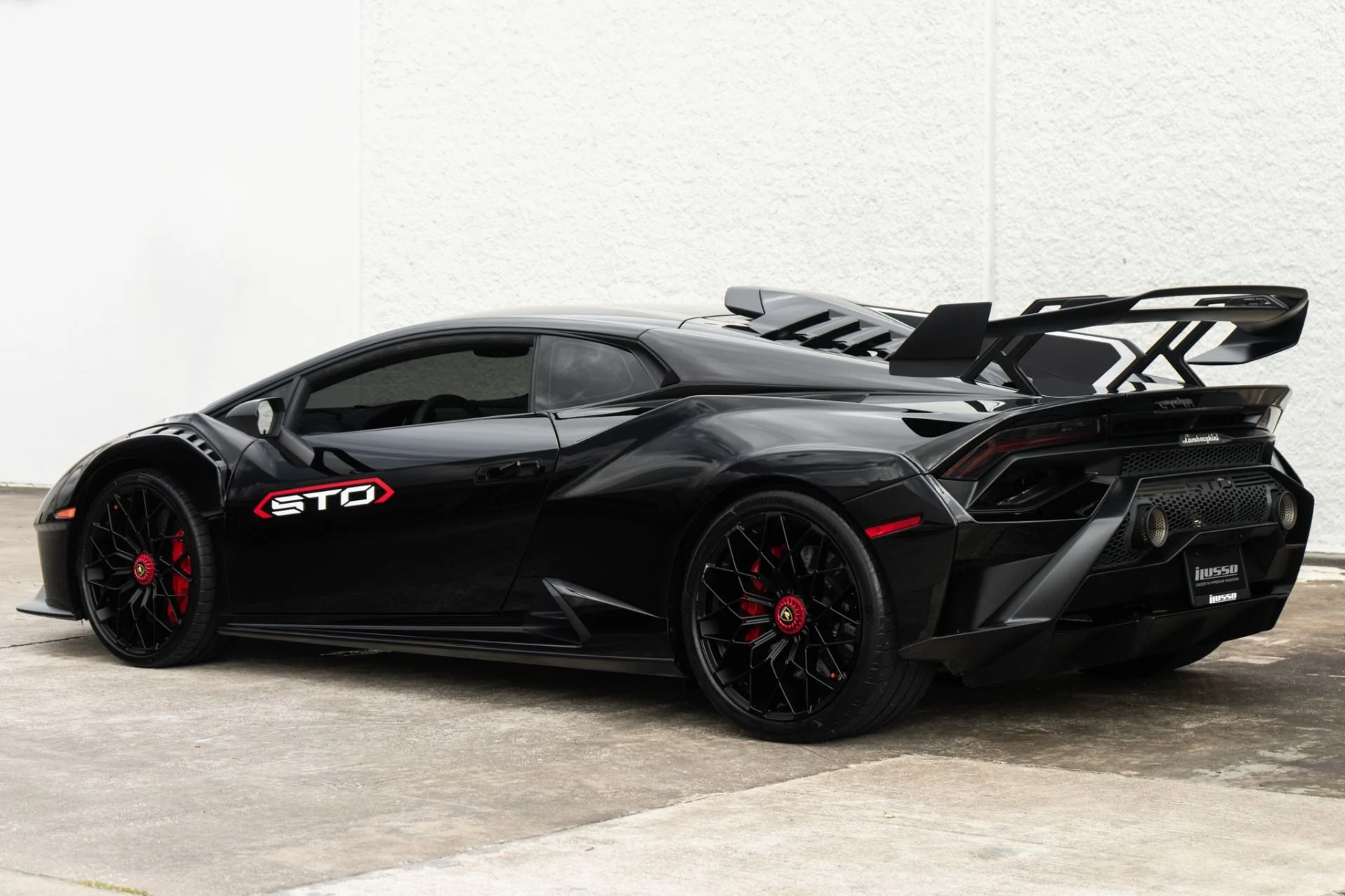 mph002_196034052_Used_2022_Lamborghini_Huracan_STO_1772576757_c3a80fcb35