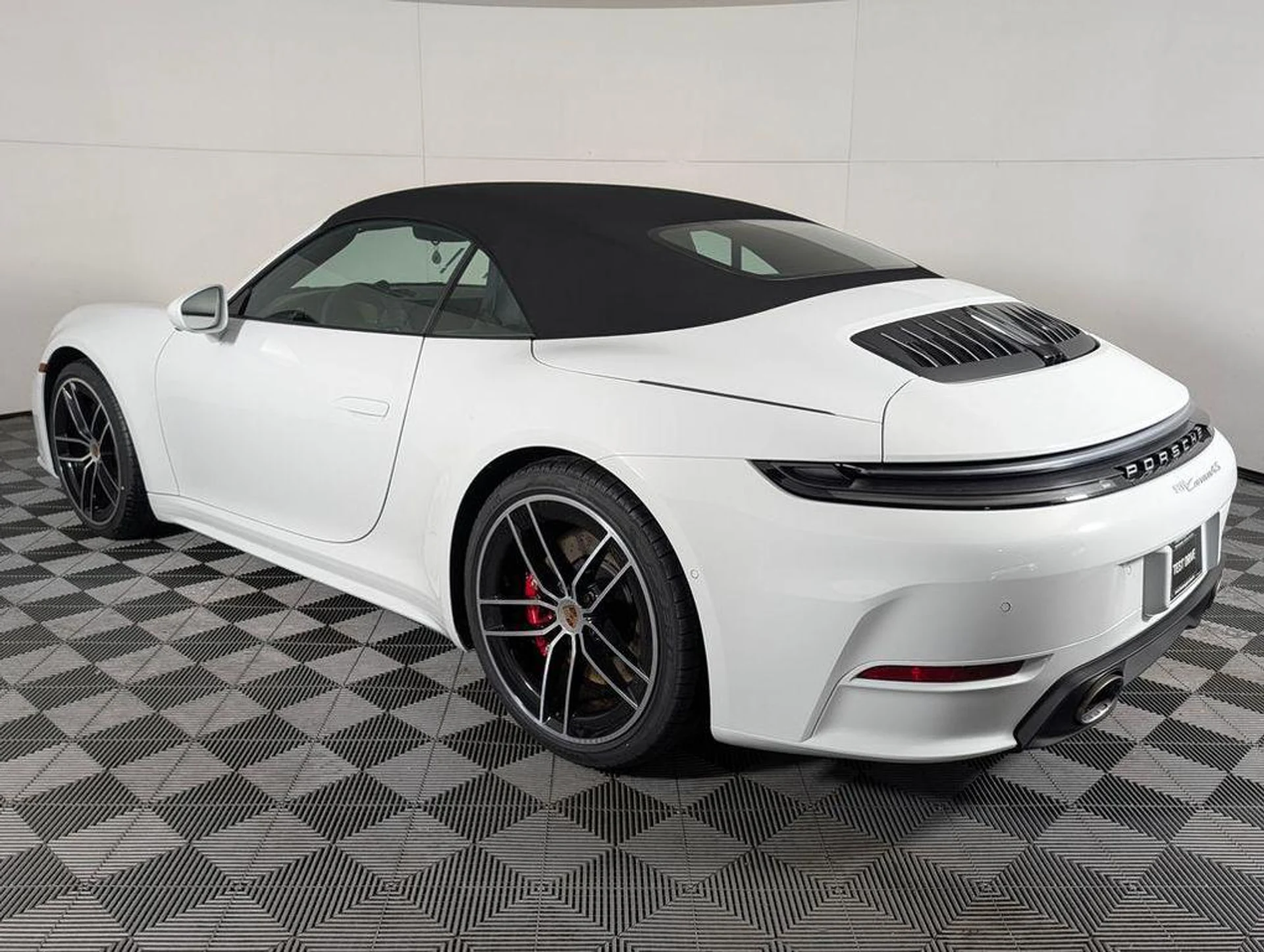 mph002_1962636048_QYS_7_Dg_MC_4bmz_R1_OE_Rj_D5cs_Wjc_M8_e184747602