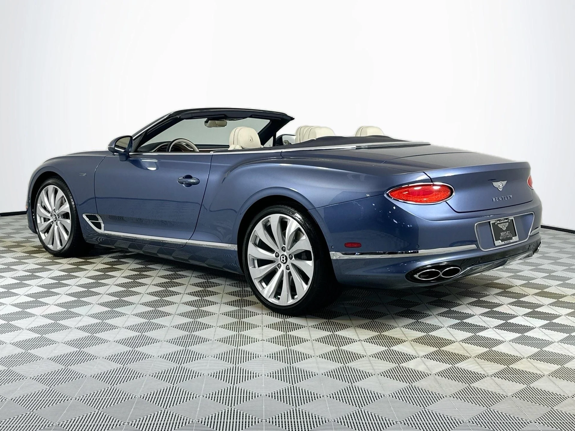 mph002_1975045457_3_658db351ce