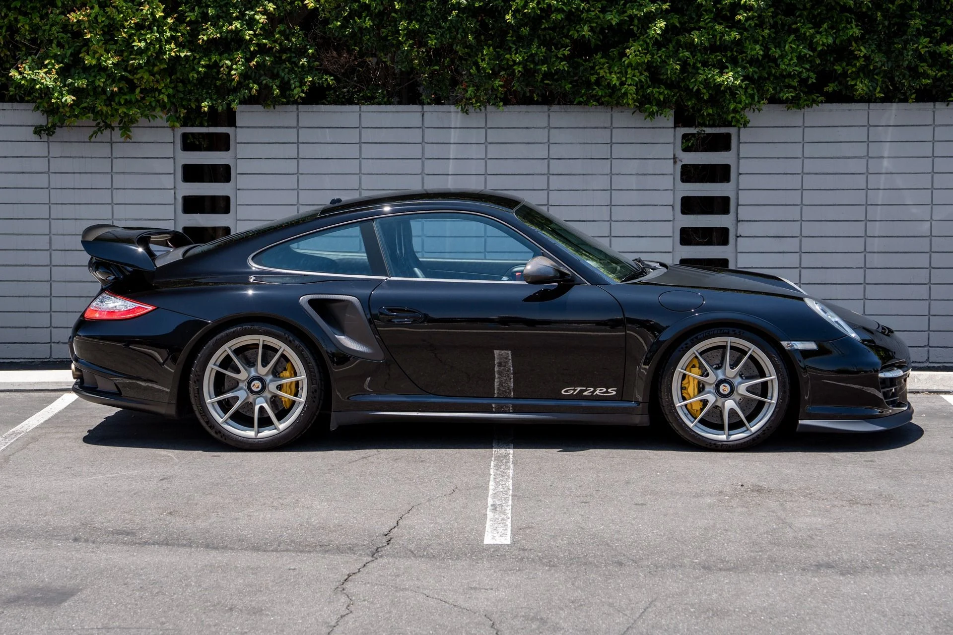 mph002_2007501990_Used_2011_Porsche_911_GT_2_RS_1752601688_c9438234b3