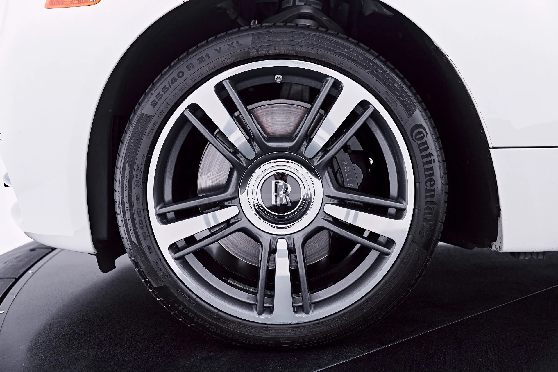 mph002_2014427236_Used_2014_Rolls_Royce_Wraith_Base_1782842370_80dc9a5387