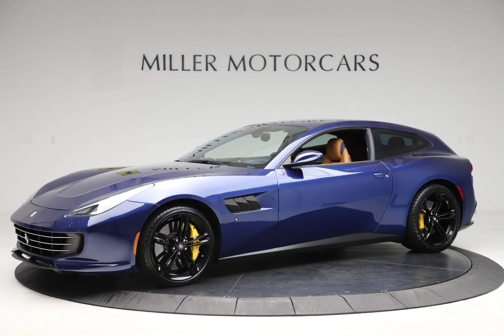 mph002_2031802180_Used_2017_Ferrari_GTC_4_Lusso_967fa63bd7