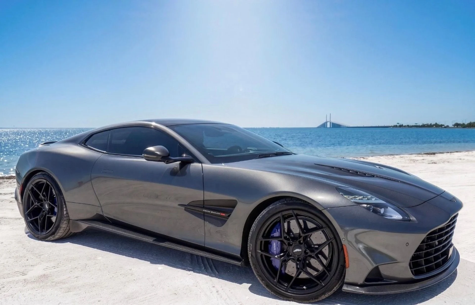 mph002_2033249220_Used_2025_Aston_Martin_Vanquish_1792440113_0ef2c2d6b7